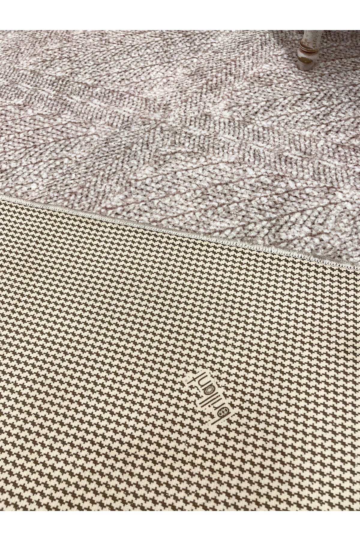 Gray Wicker-Textured Look Latex Leather Base Rug