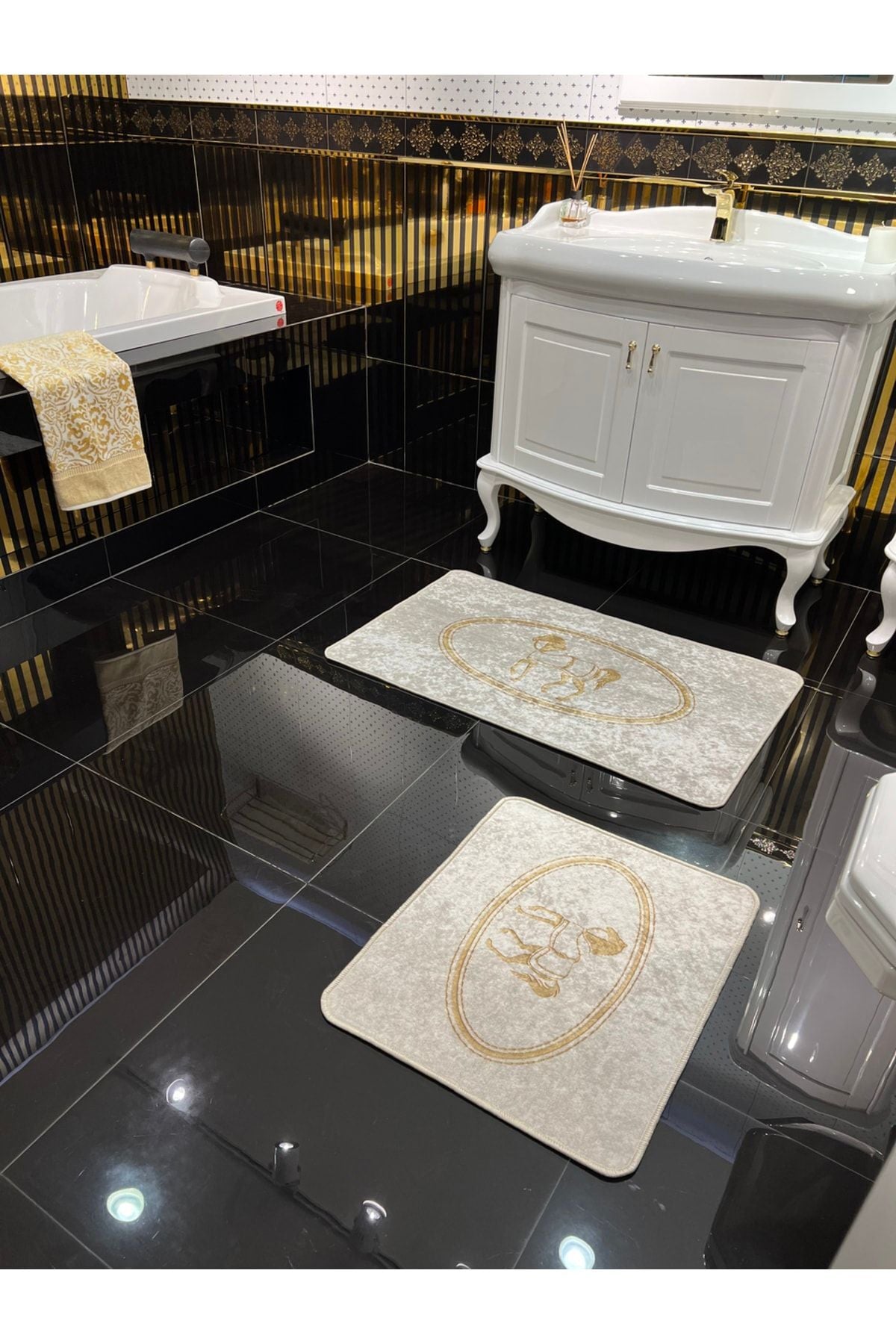 Black Horse Pattern 2-Piece Leather Base Bathroom Mat Set (60x100 - 60x50)