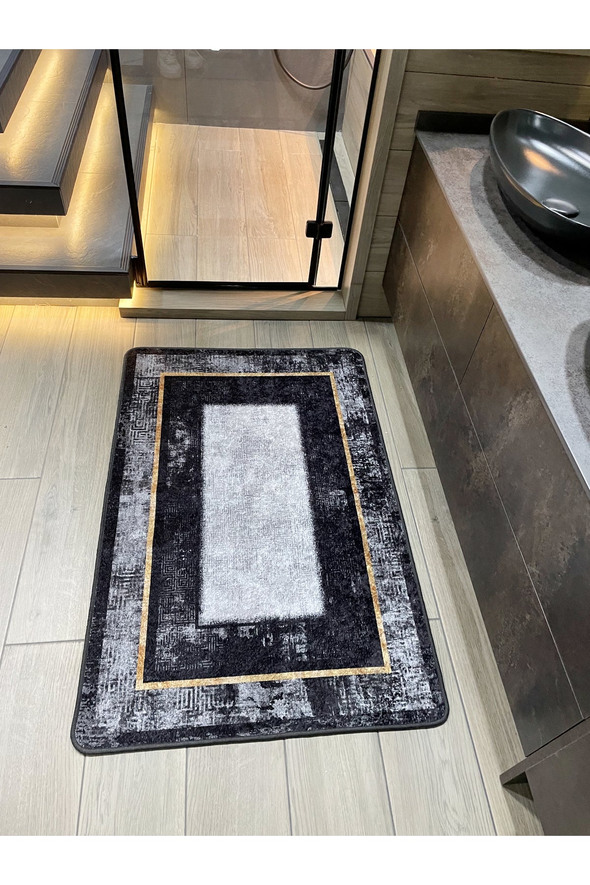 80X120 Vintage Distressed Look Non-Slip Backed Brown Bathroom Rug