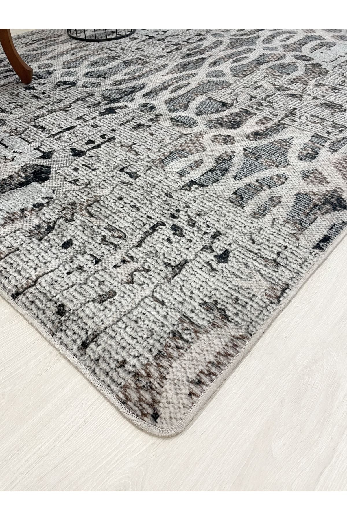 Gray Modern Woven-Look Latex Leather Base Rug