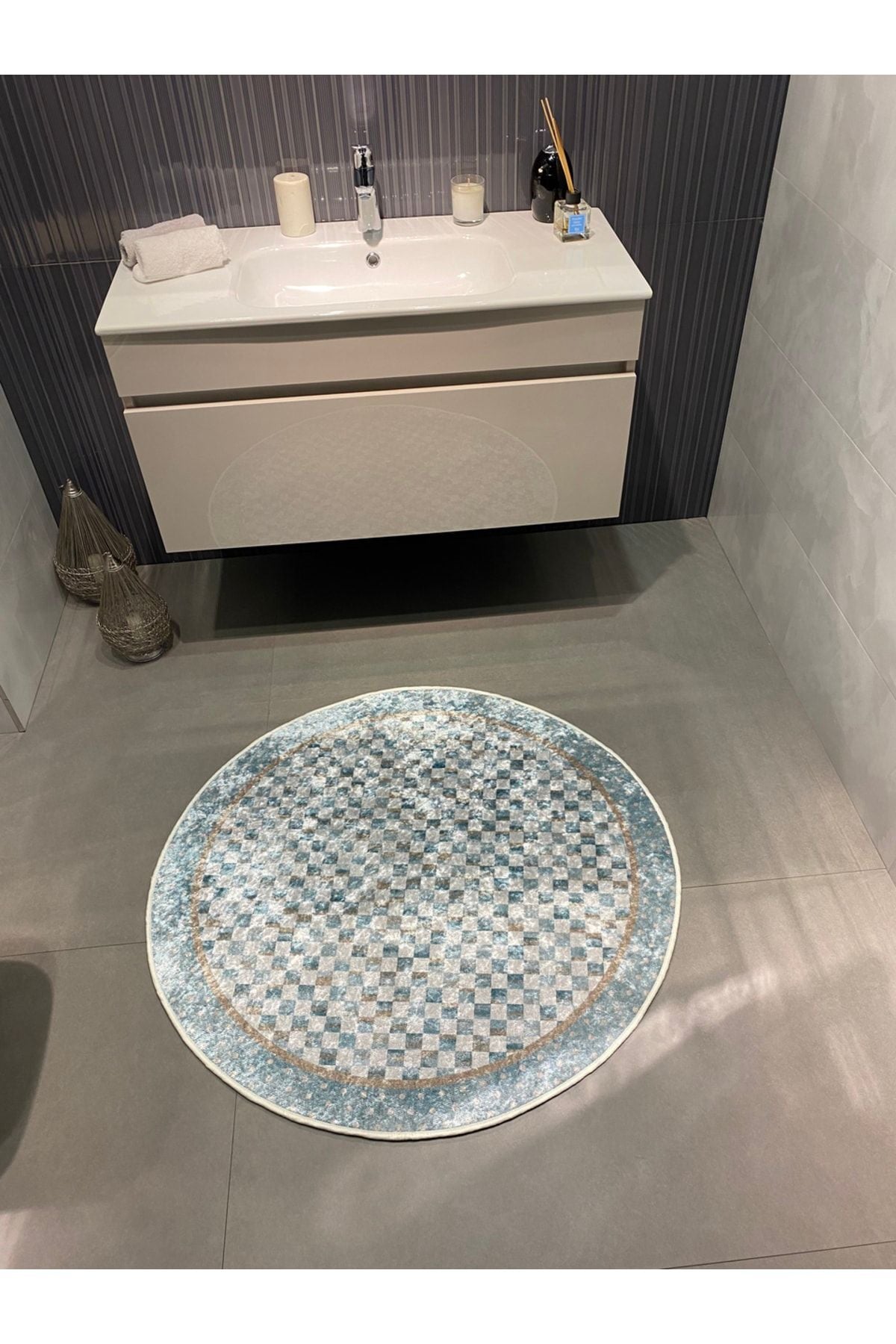 Robert Blue Diamond Pattern Fringeless Round Bathroom Mat - Blue Size 100x100