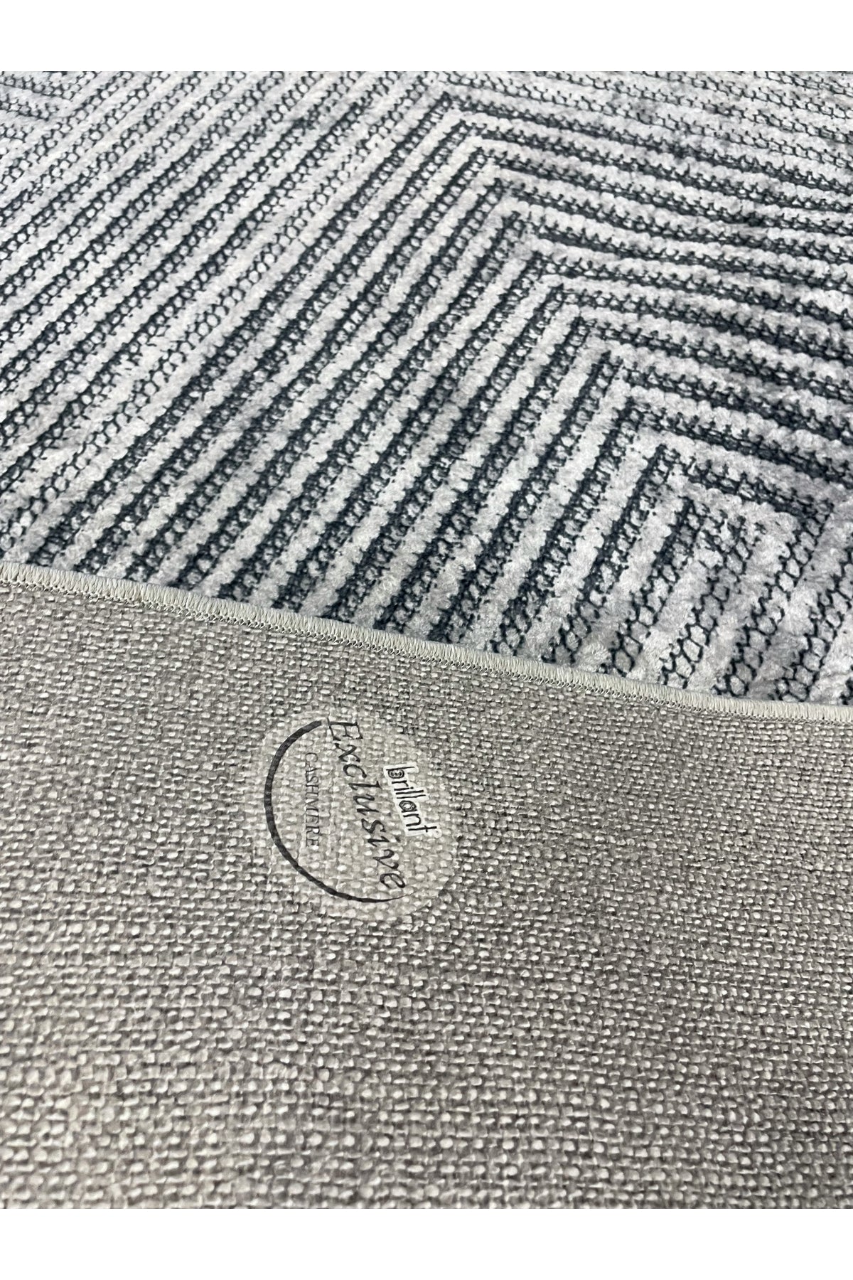 GRAY Geometric Pattern Runner Non-Slip Base Rug