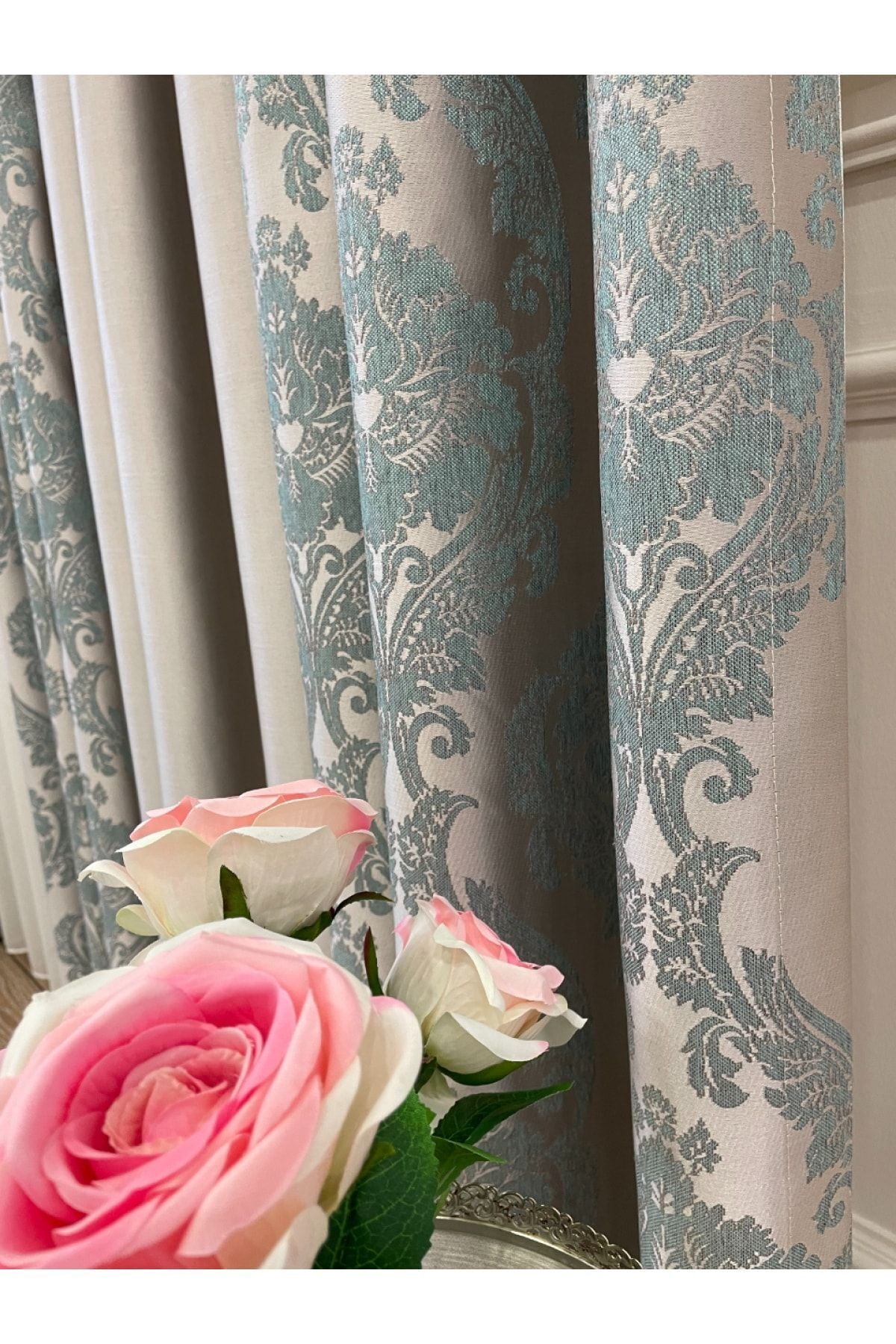 Jakarlı 1/3 Sık Pile Damask Desen Saten Zeminli Pano Desen Fon Perde Bej - Mint Yeşil