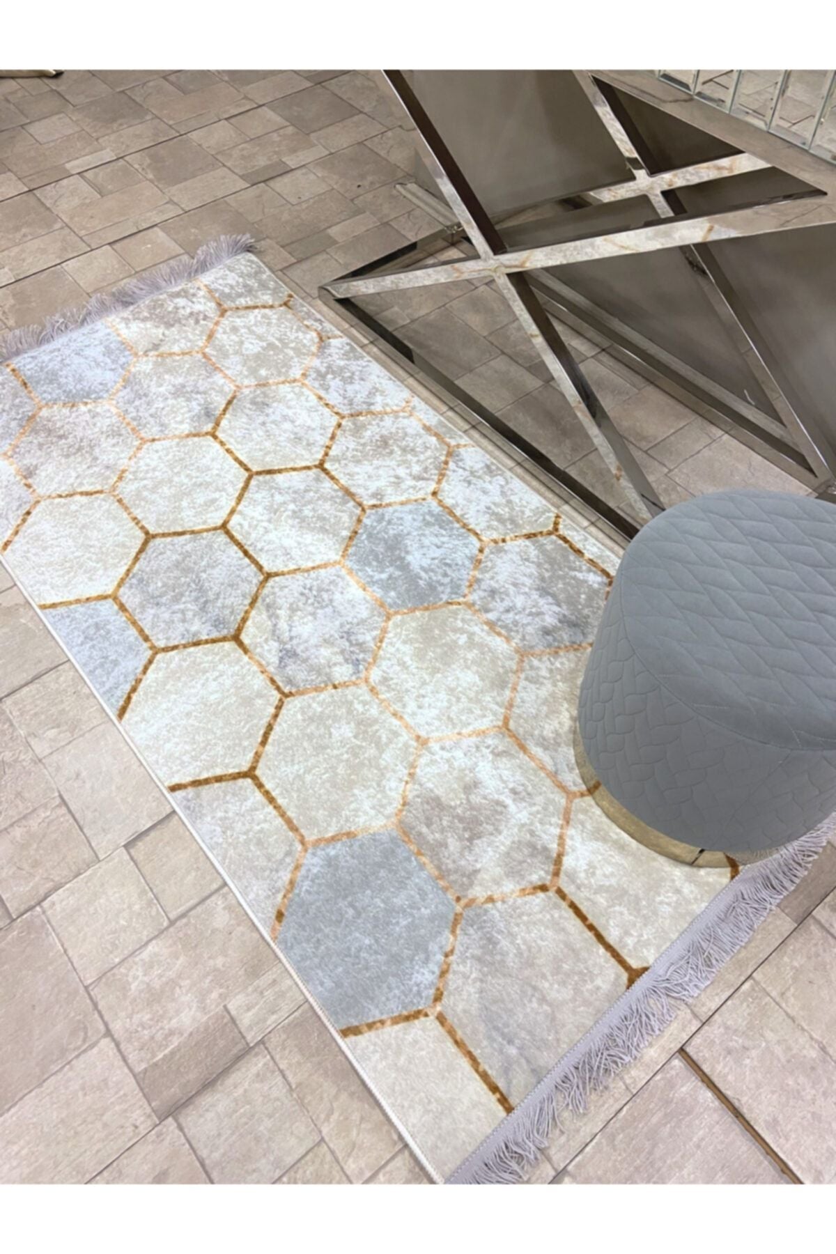Honeycomb Pattern Latex Rug