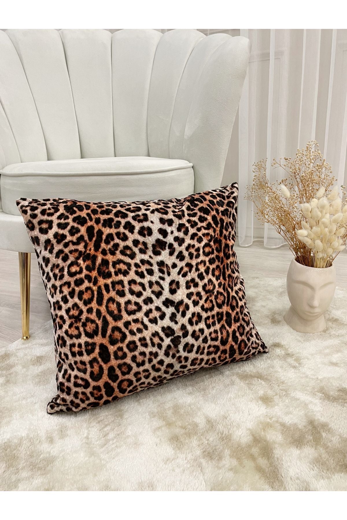Leopar Desenli Kadife Kırlent Kılıfı - 45x45