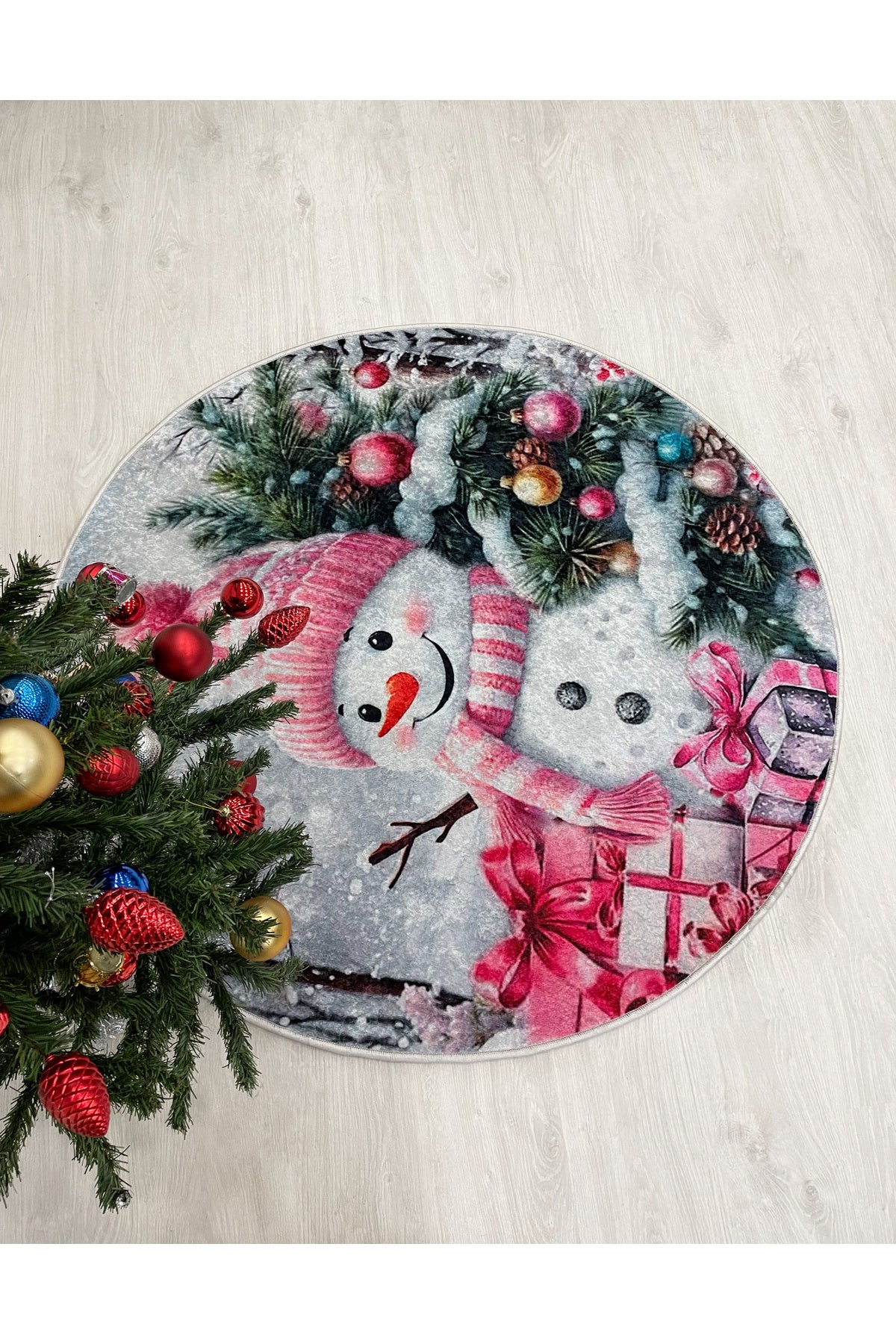 Christmas-Themed Snowman Tree Skirt Rug