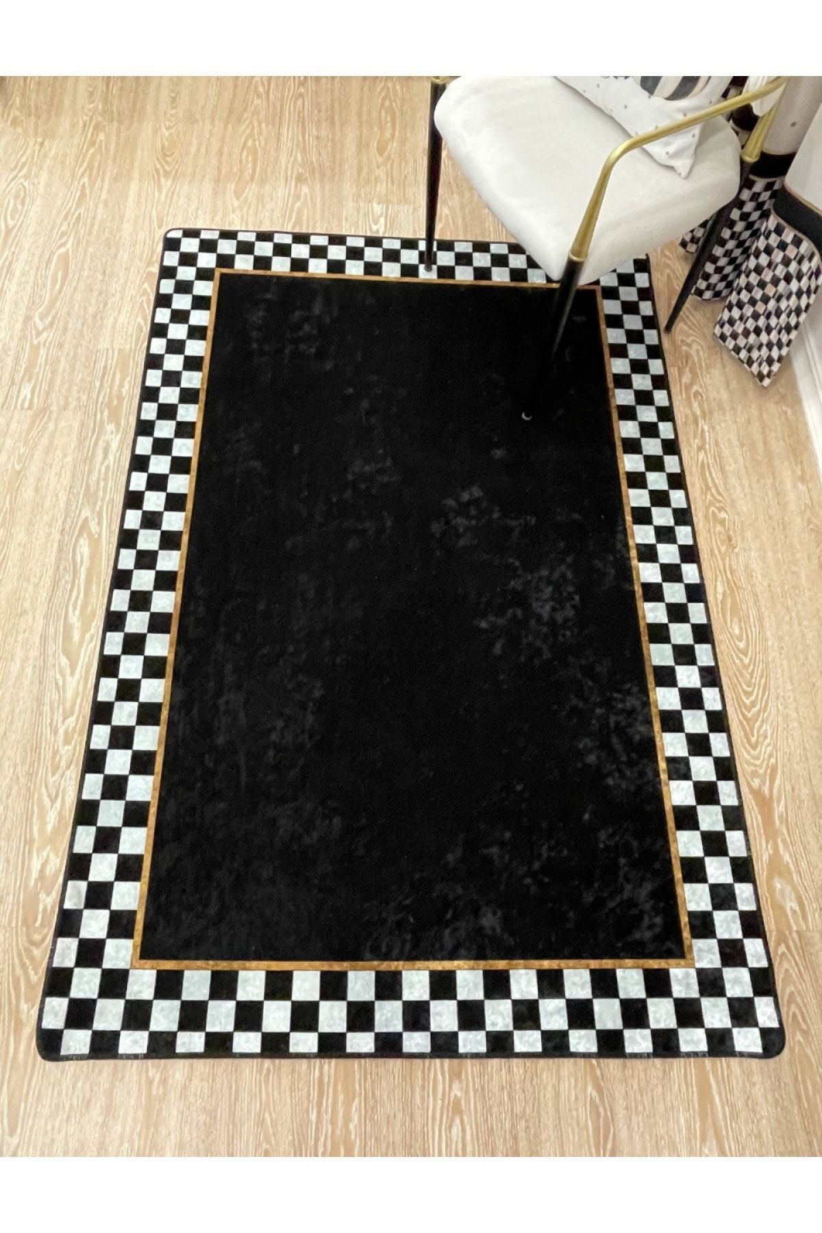 Checkered Pattern Leather Base Decorative Rug