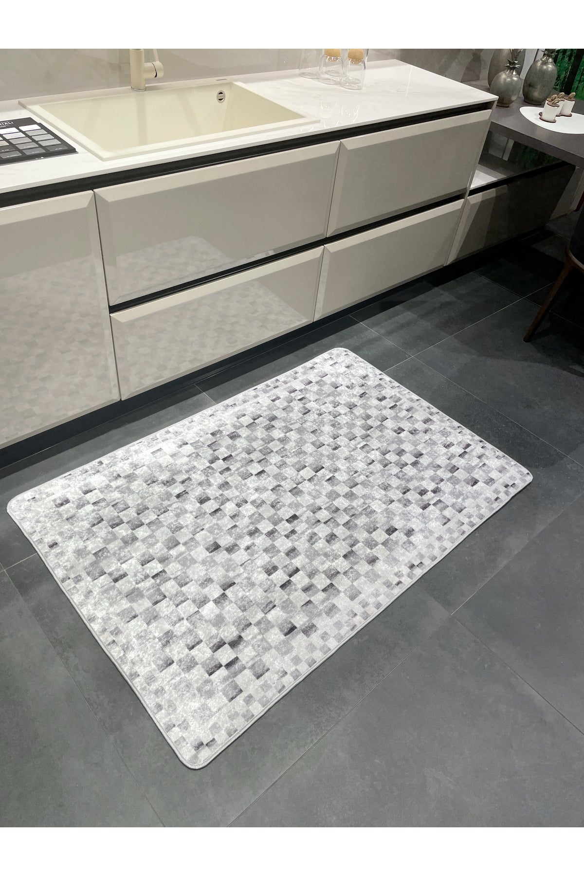 Gray Mackenzie-Style Plaid Latex Base Runner Rug