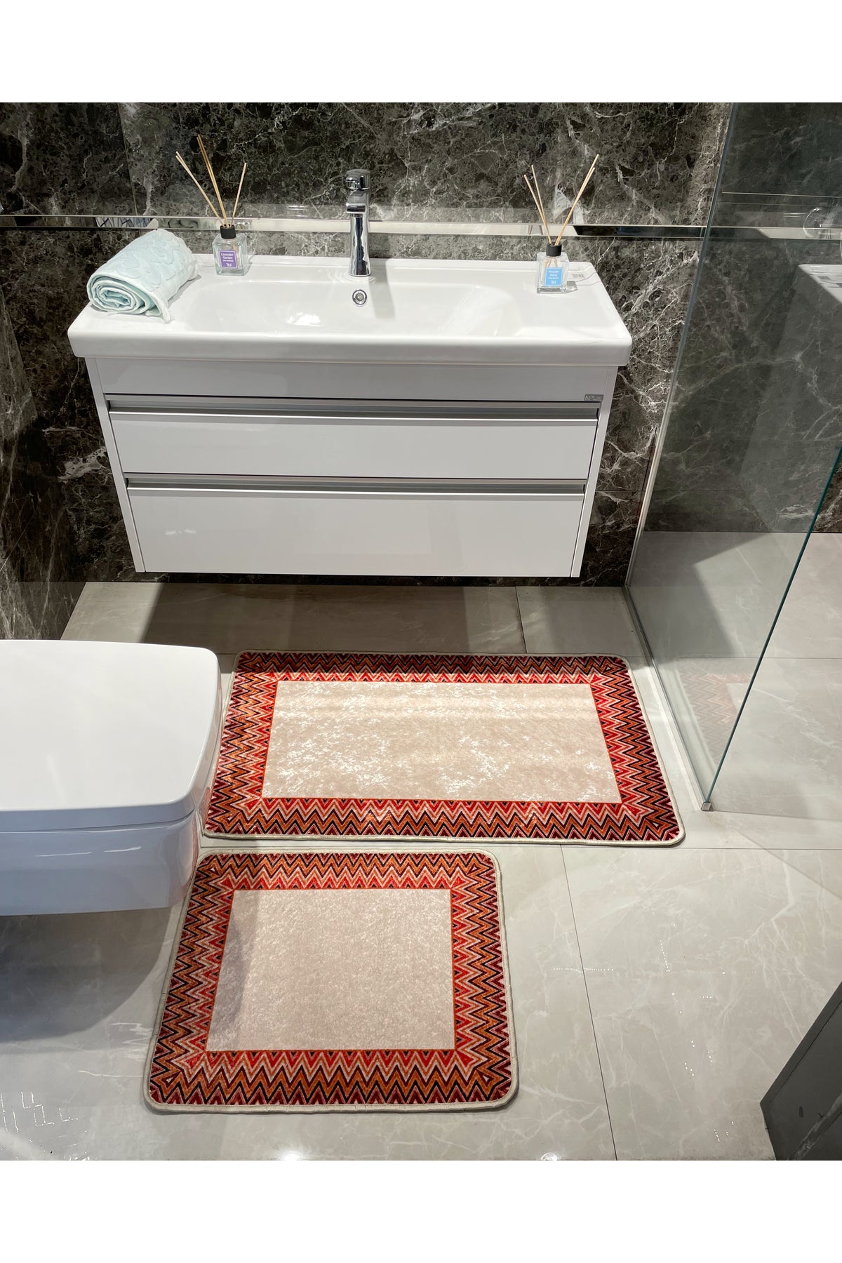 Mint Green - Zigzag Patterned Leather Base 2-Piece Bath Mat Set (60x100 - 60x50)