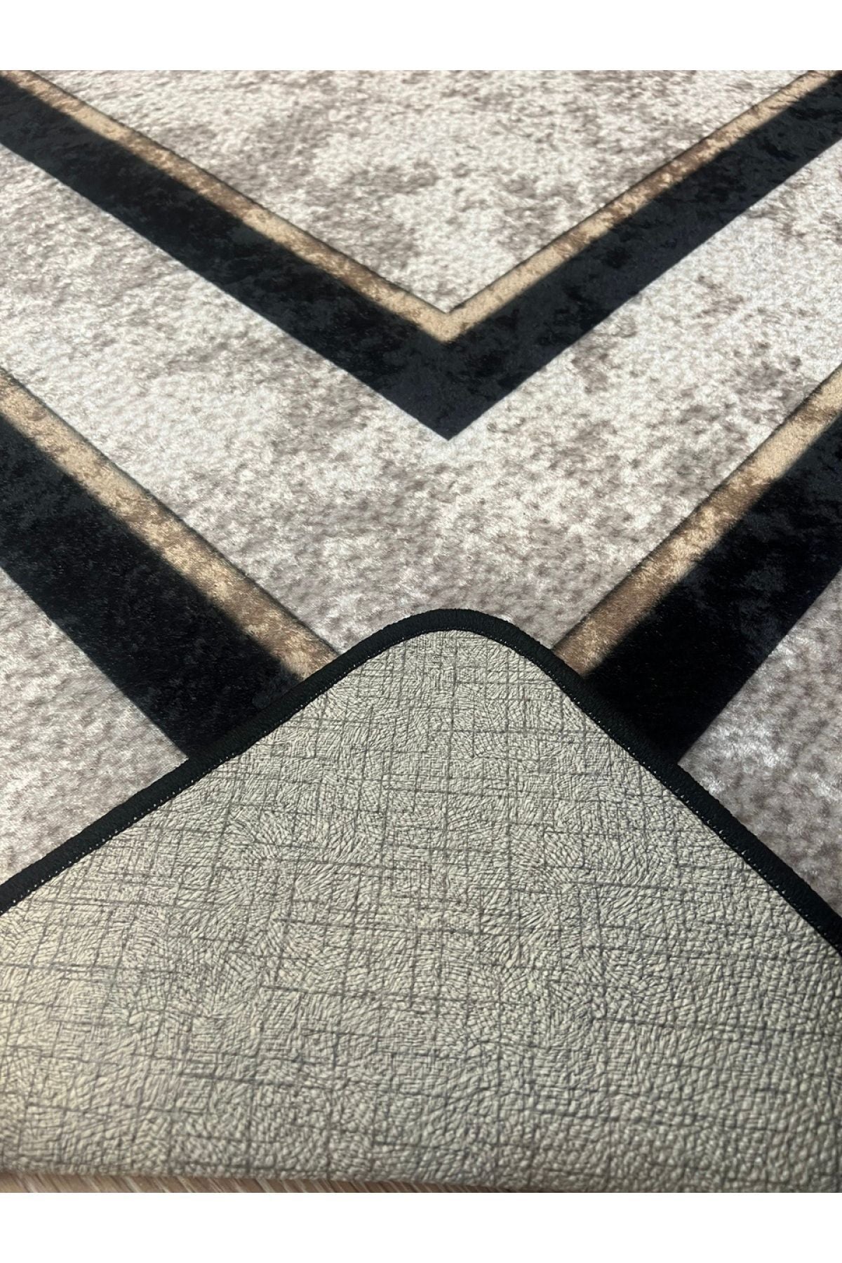 Jute Sisal Bordered Look Decorative Rug - Brown - Black