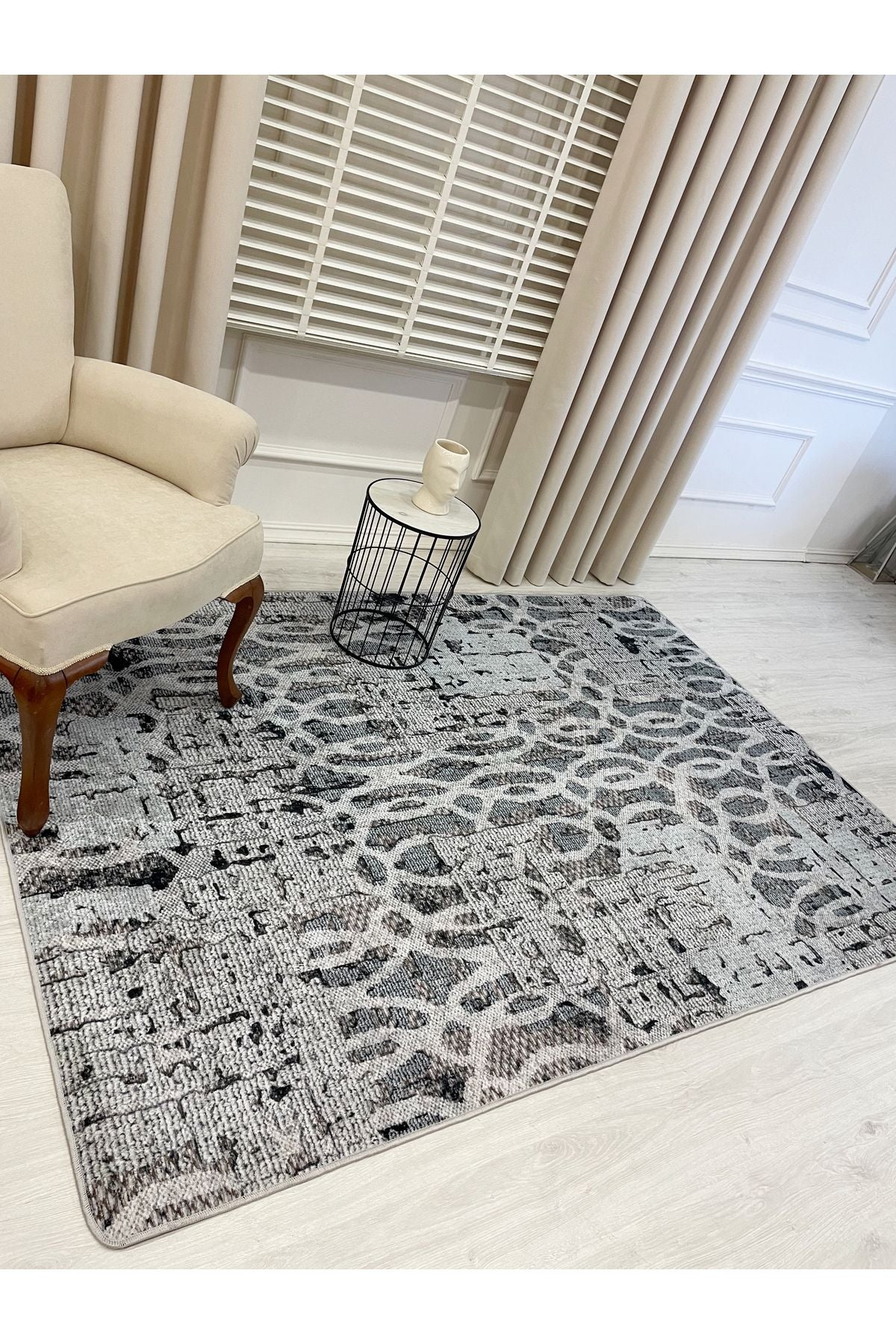 Gray Modern Woven-Look Latex Leather Base Rug