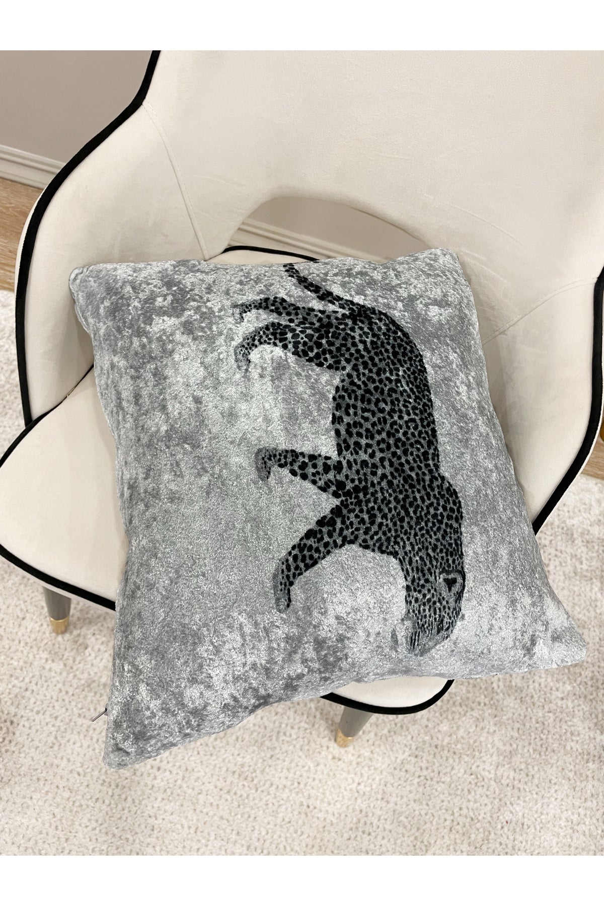 Leopar Desen Kadife Kırlent Yastık Kılıfı ( GRİ)