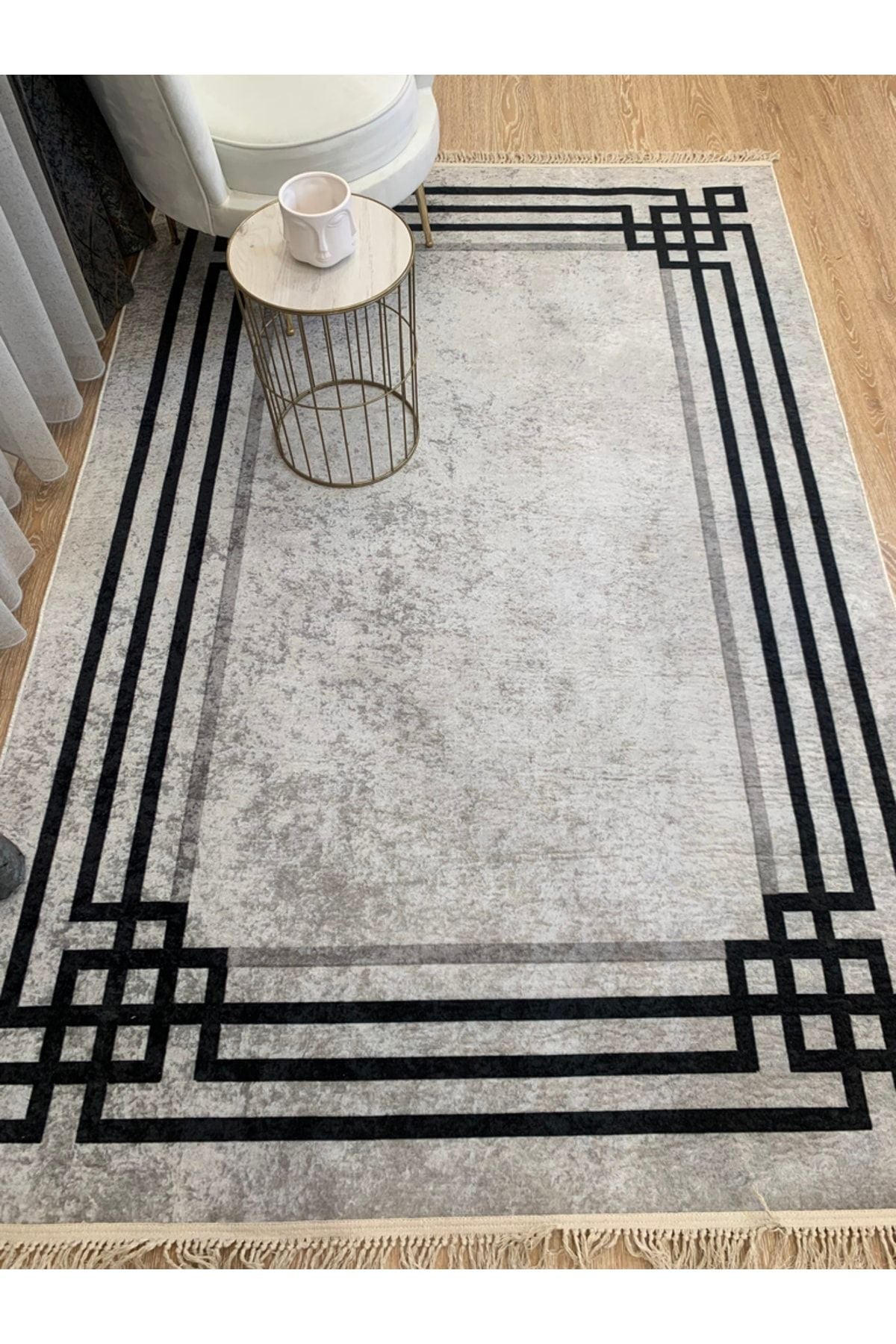 Geometric Gradient Chenille-Look Latex Non-Slip Backing Stain-Resistant Fringed Rug