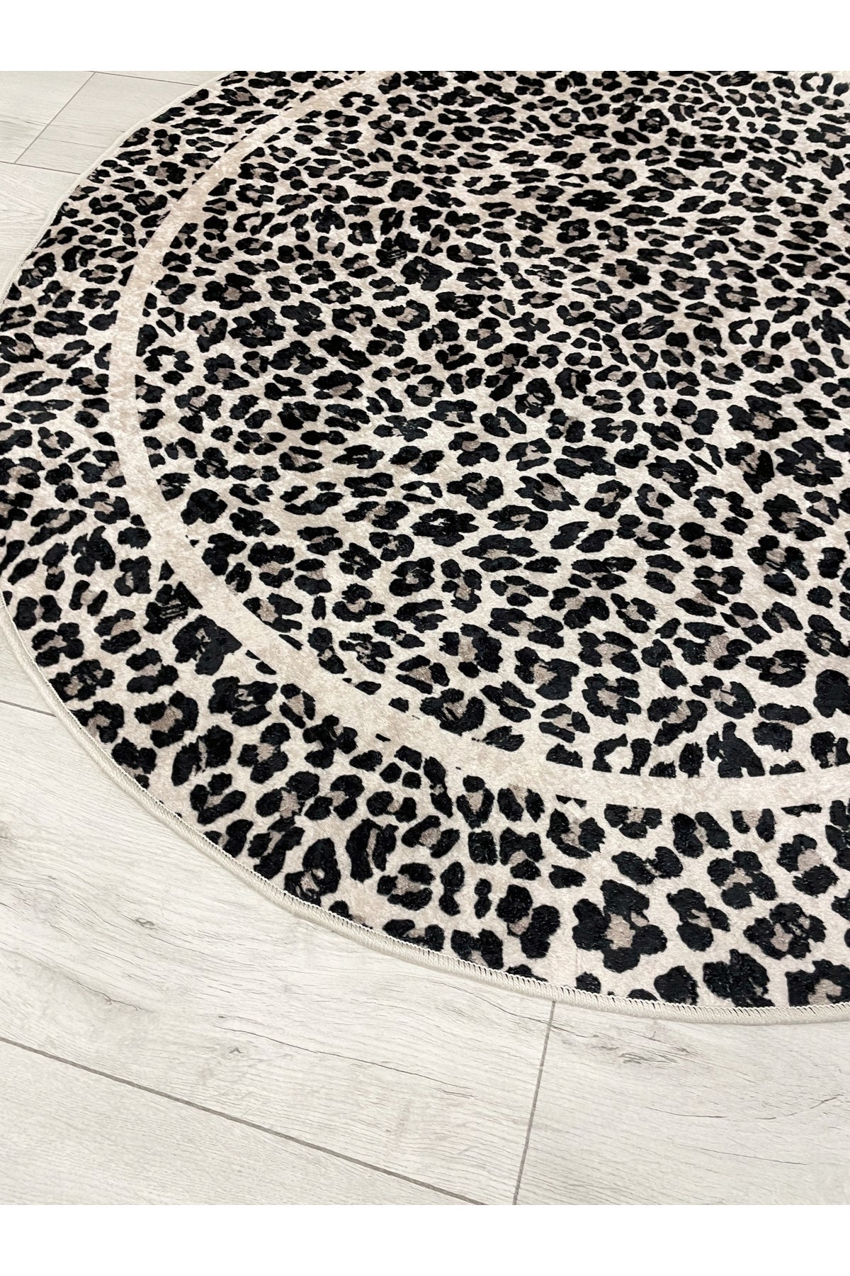 Leopard Pattern Oval Latex Leather Rug