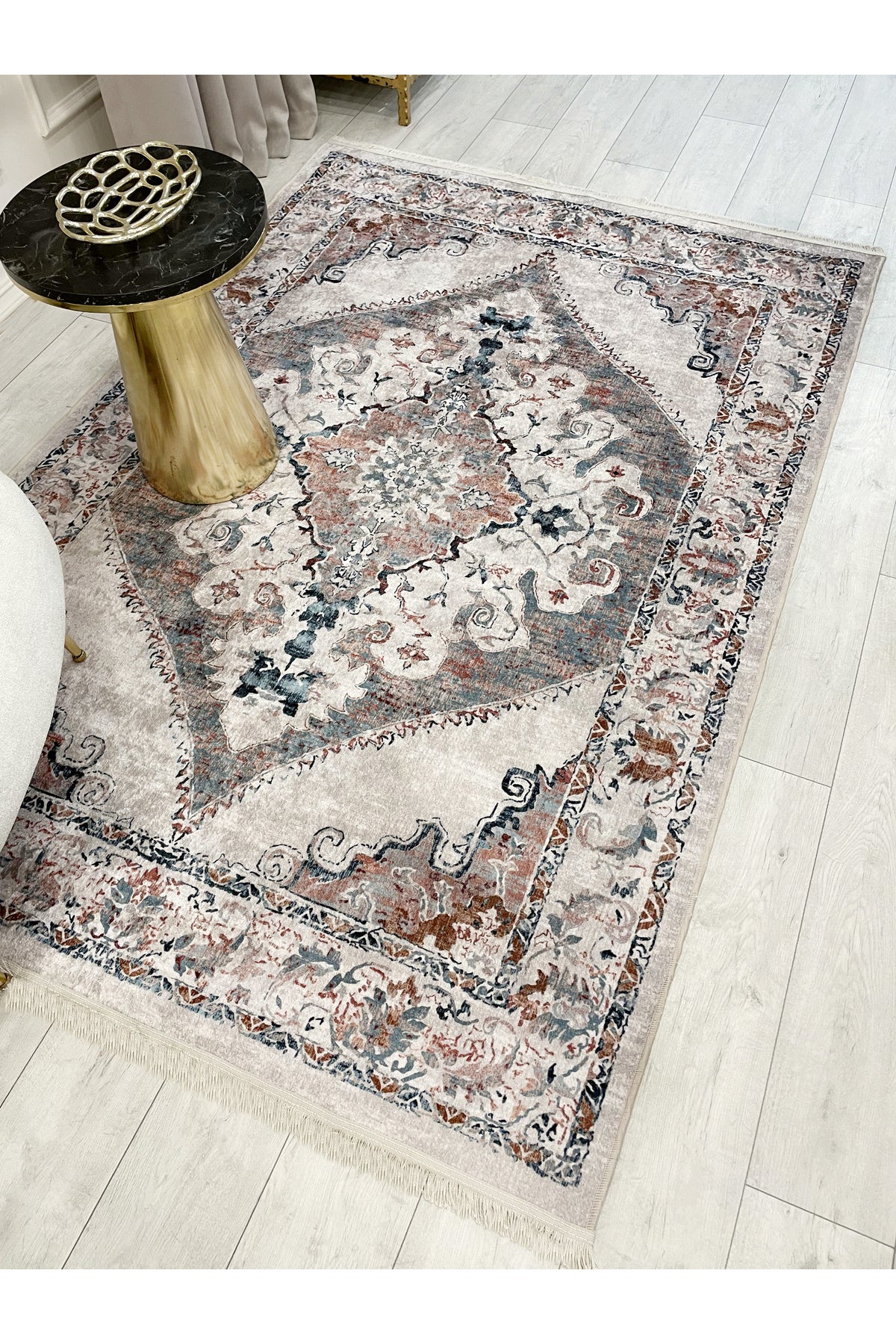 Gokbekli Damask Pattern Latex Base Living Room Rug