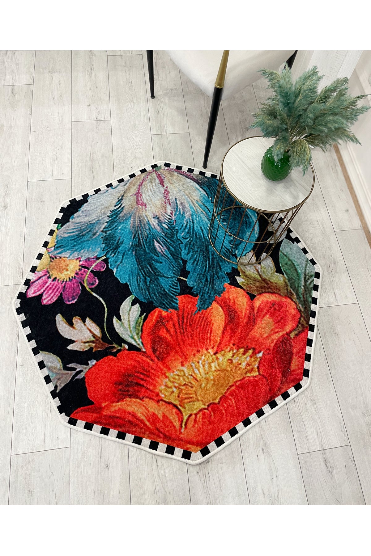 Octagonal Checkered Floral Pattern Latex Base Rug