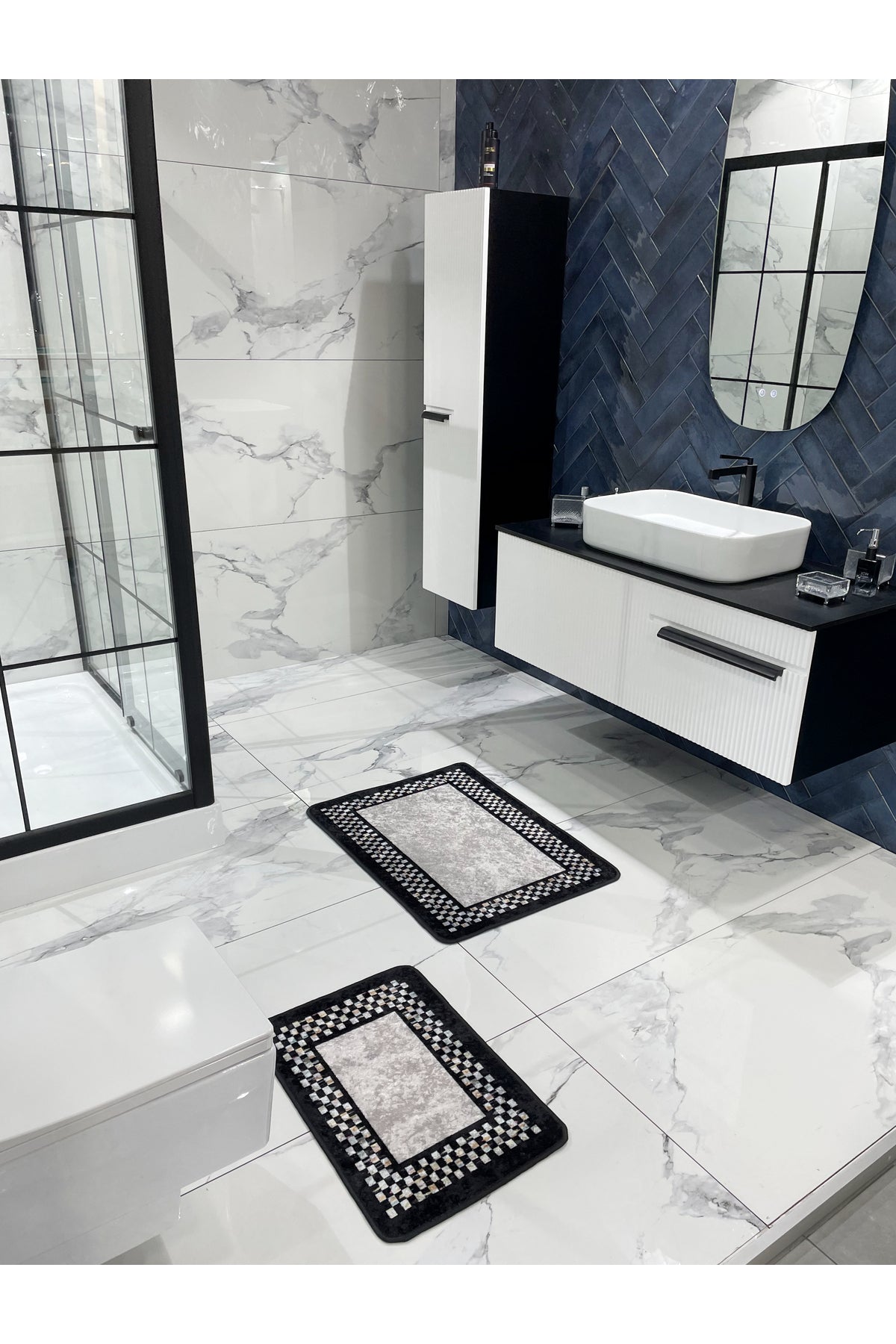 Melany Checkered 2-Piece Latex Base Bathroom Mat Set (60x80 - 60x40) Gray-Black