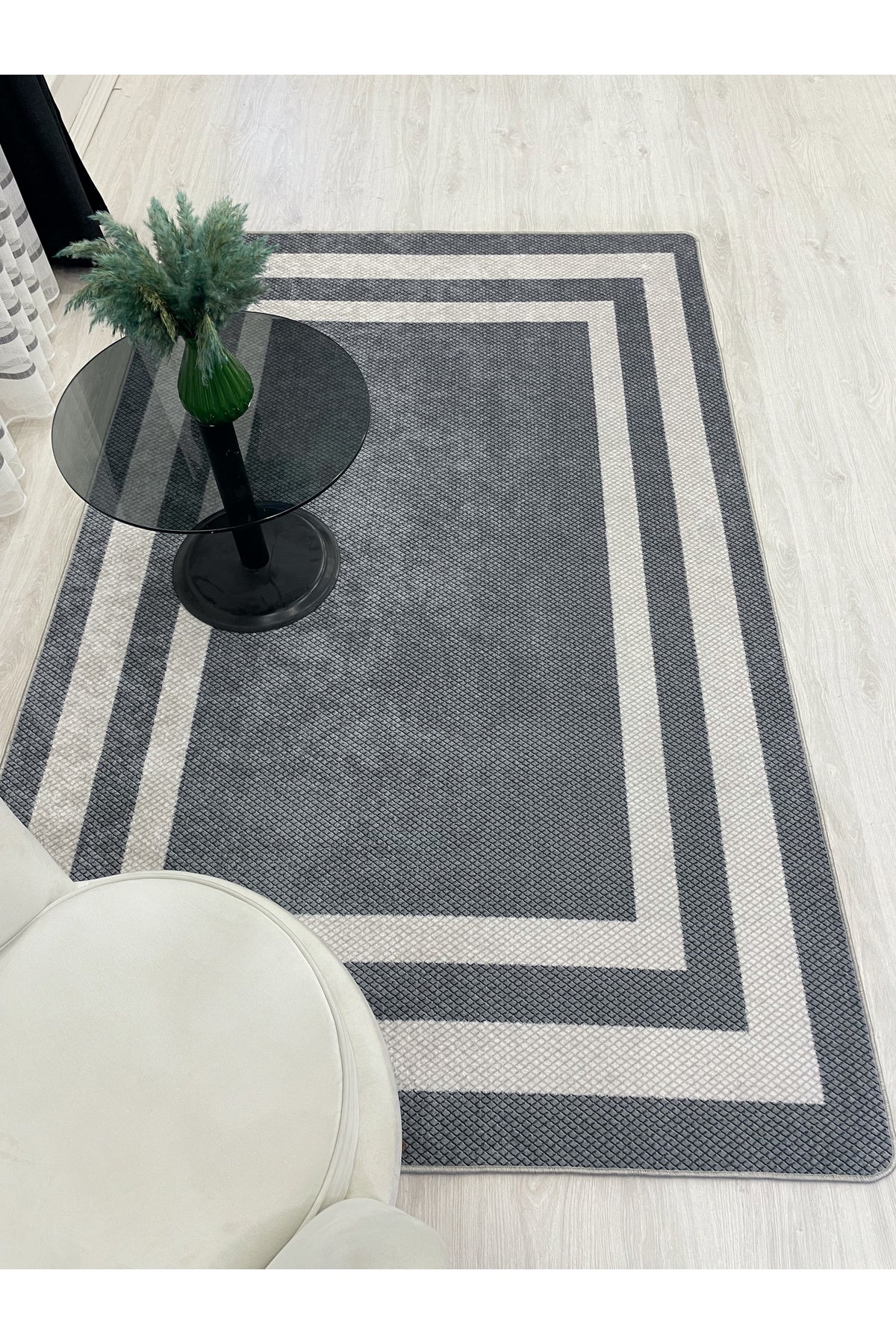 Gray Wicker-Look Bordered Latex Leather Base Rug