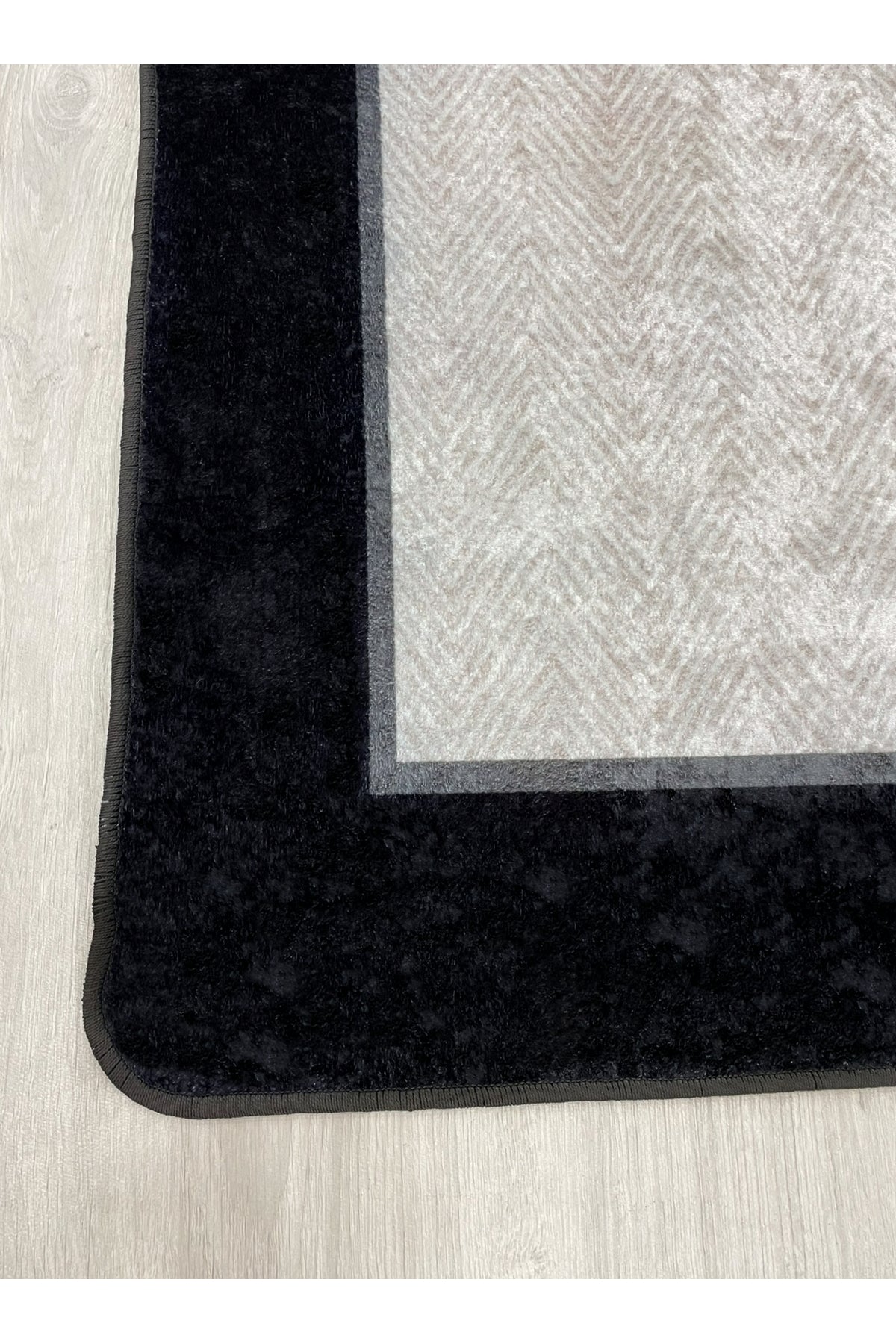 Beige - Black Wicker Jute-Look Latex Base Rug