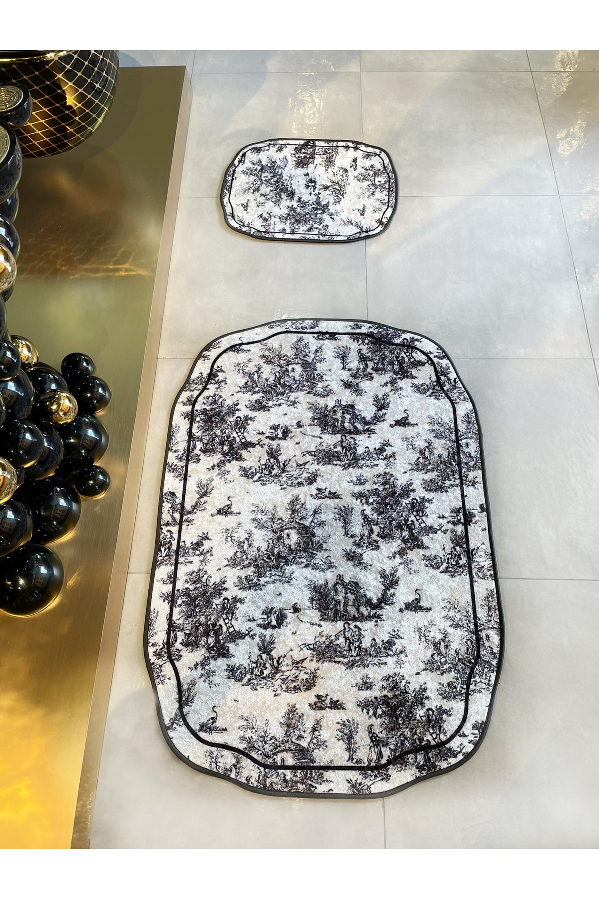 Toile de Jouy Themed Single Latex Base Bathroom Mat (80X120)