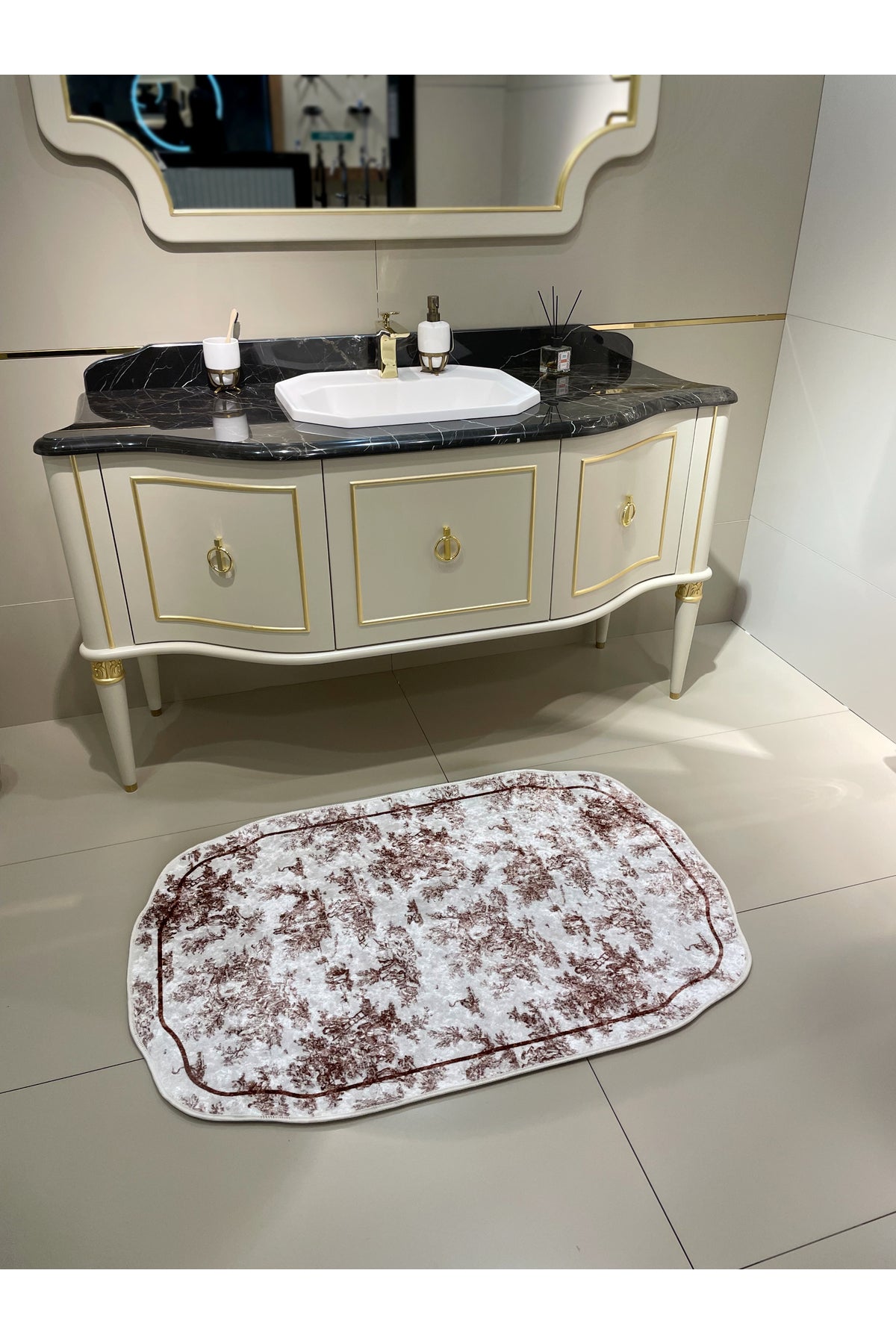 Toile de Jouy Themed Single Latex Base Bathroom Mat (80X120)