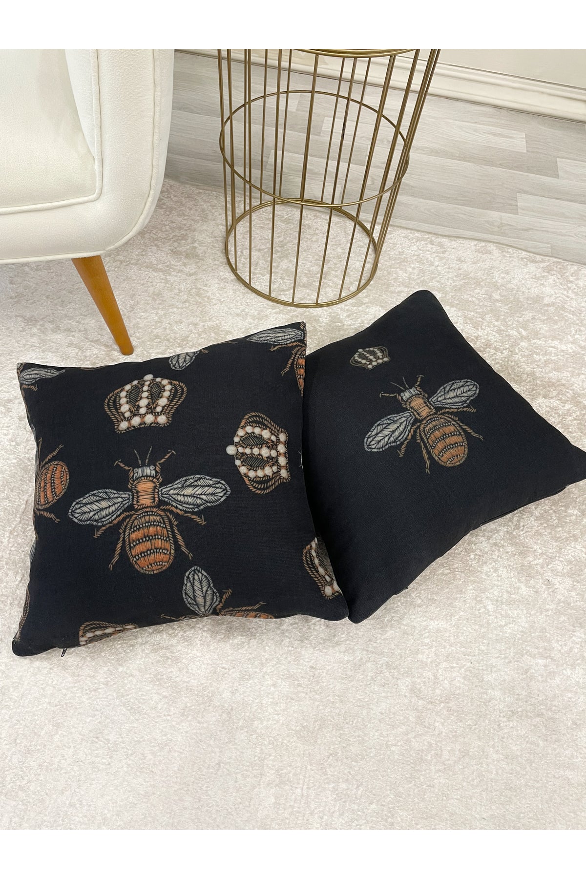 Set of 2 Queen Bee Embroidery-Look Woven Fabric Cushion Covers 45x45