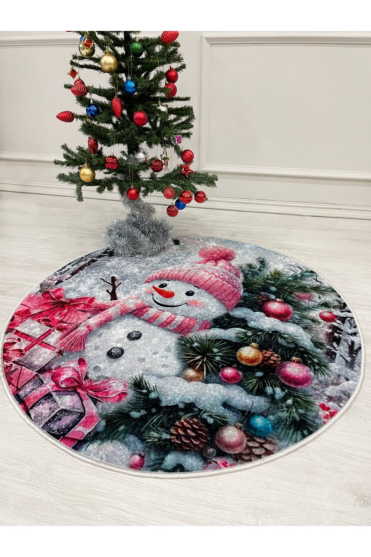 Christmas-Themed Snowman Tree Skirt Rug