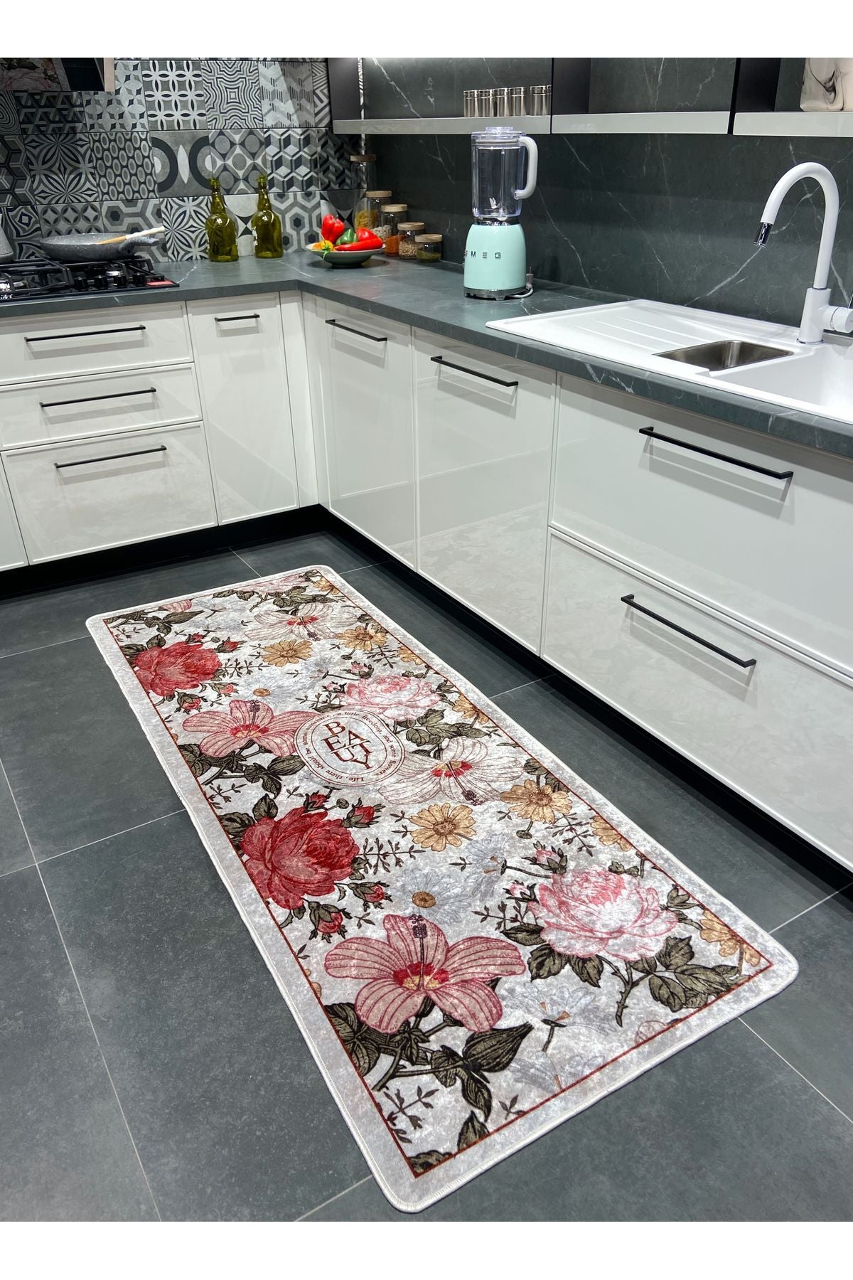Çiçek Desenli Lateks Deri Taban Kitchen Mutfak Halısı GRİ