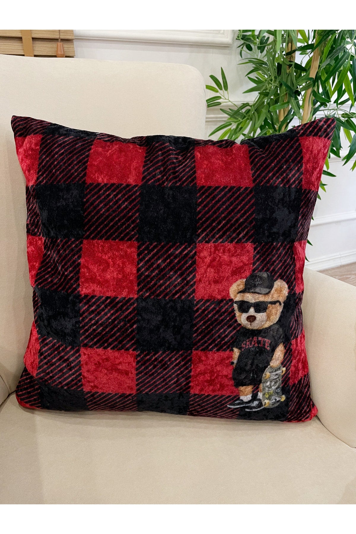 %100 Velvet Teddy Bear Print Cushion Cover - Red-Black (45X45)