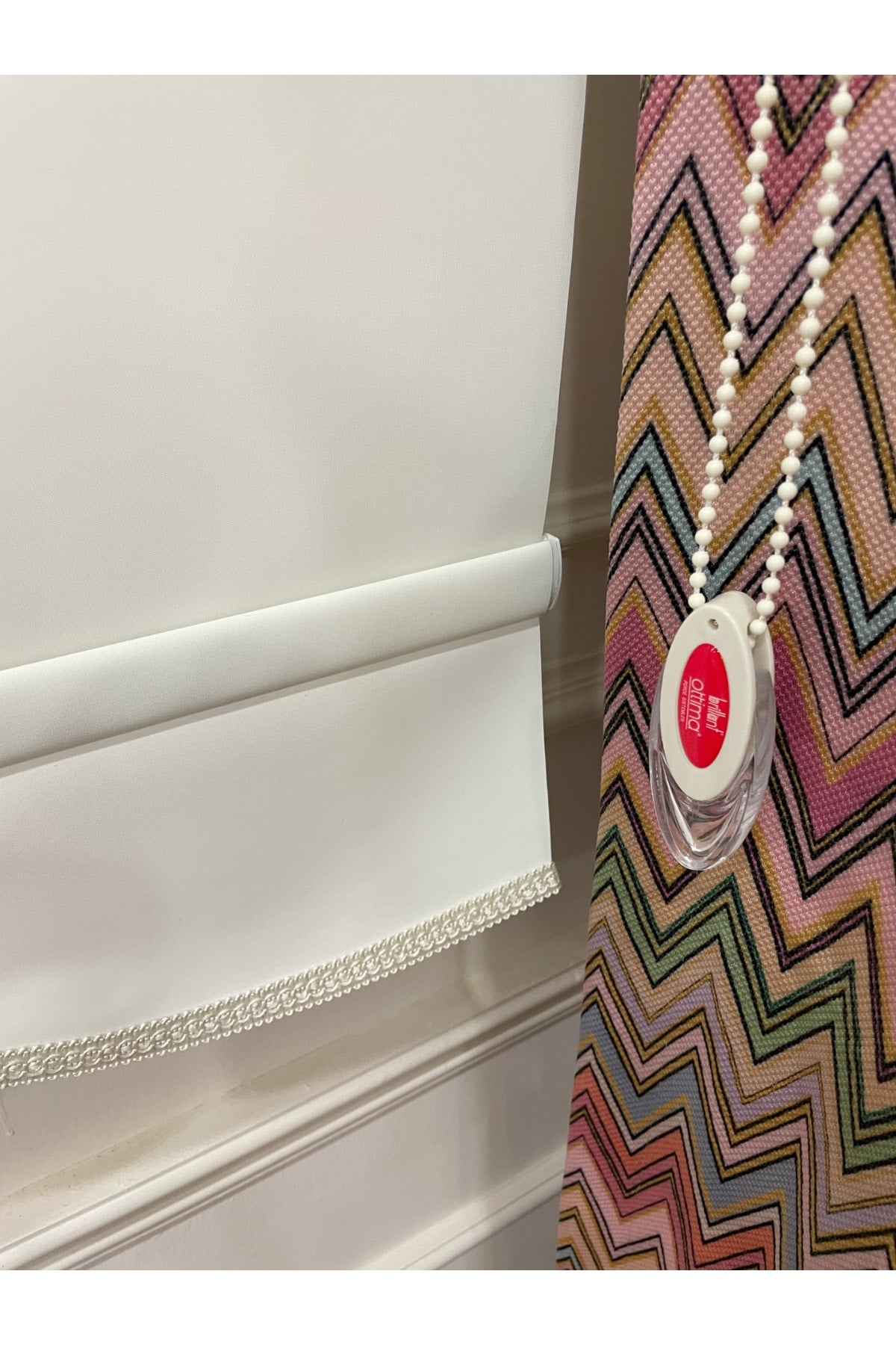 Imported Heavy-Weight Fabric Roller Blind with Scalloped Hem - Ecru Cream