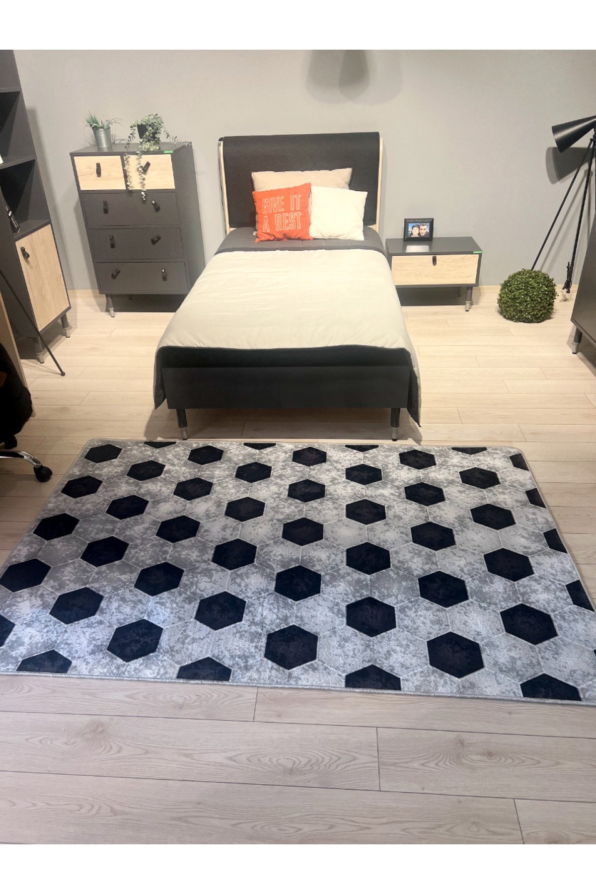 Football Pattern Washable Round Kids & Youth Rug - Gray