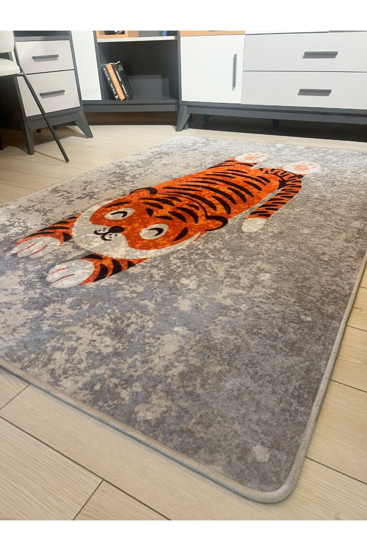 Tiger Patterned Round Washable Children's Baby Rug - Grey