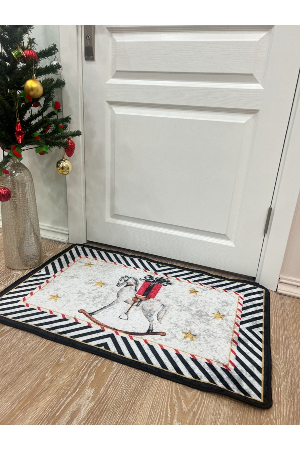 Present Christmas Latex Base Door Mat (size 60x90) Gray-Black