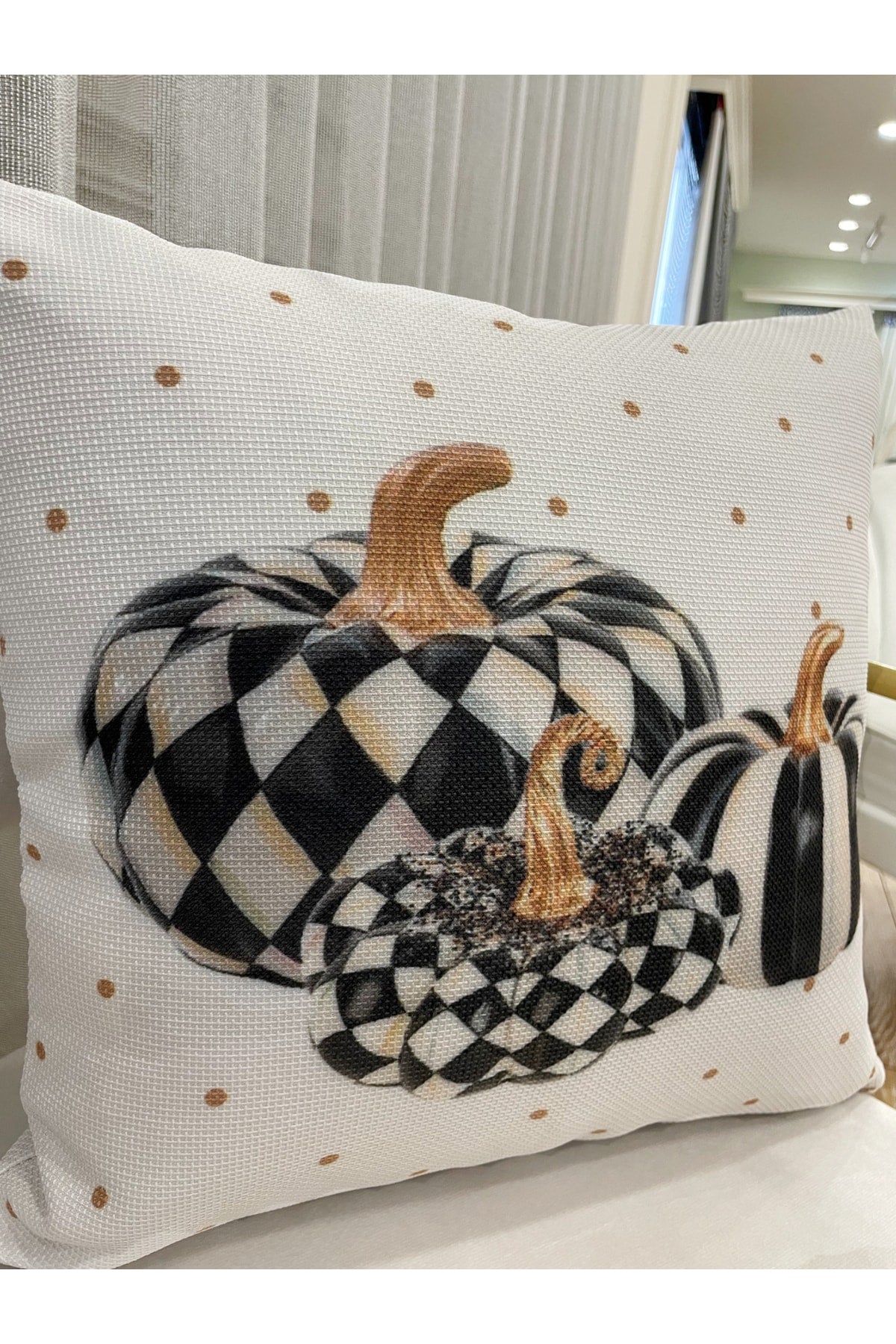 Balkabağı Desenli Keten Görünümlü Kırlent Yastık Kılıfı (EKRU-SİYAH) 45x45