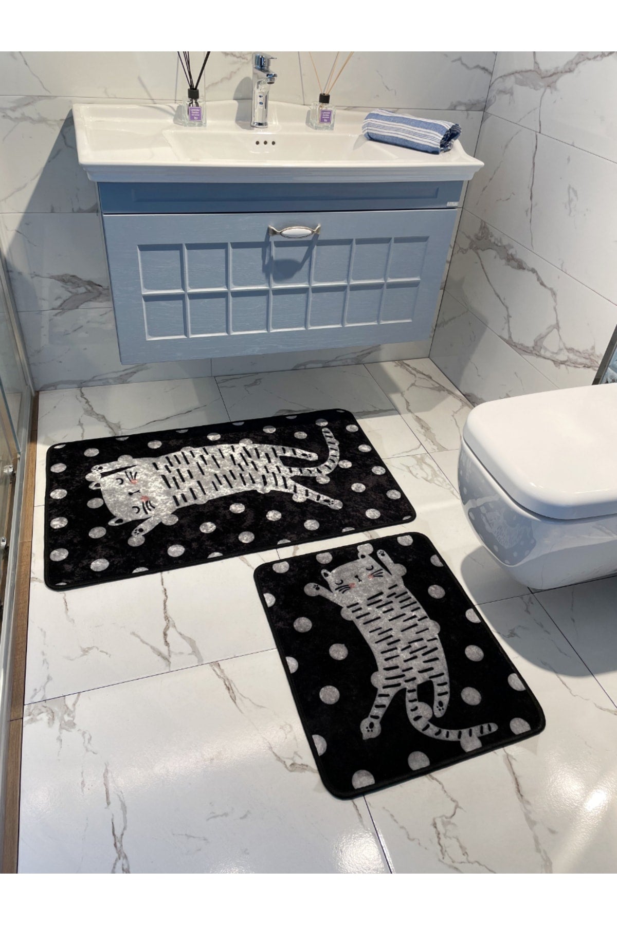 Cat Polka Dot Bathroom Mat Single Piece (Size 60x100)
