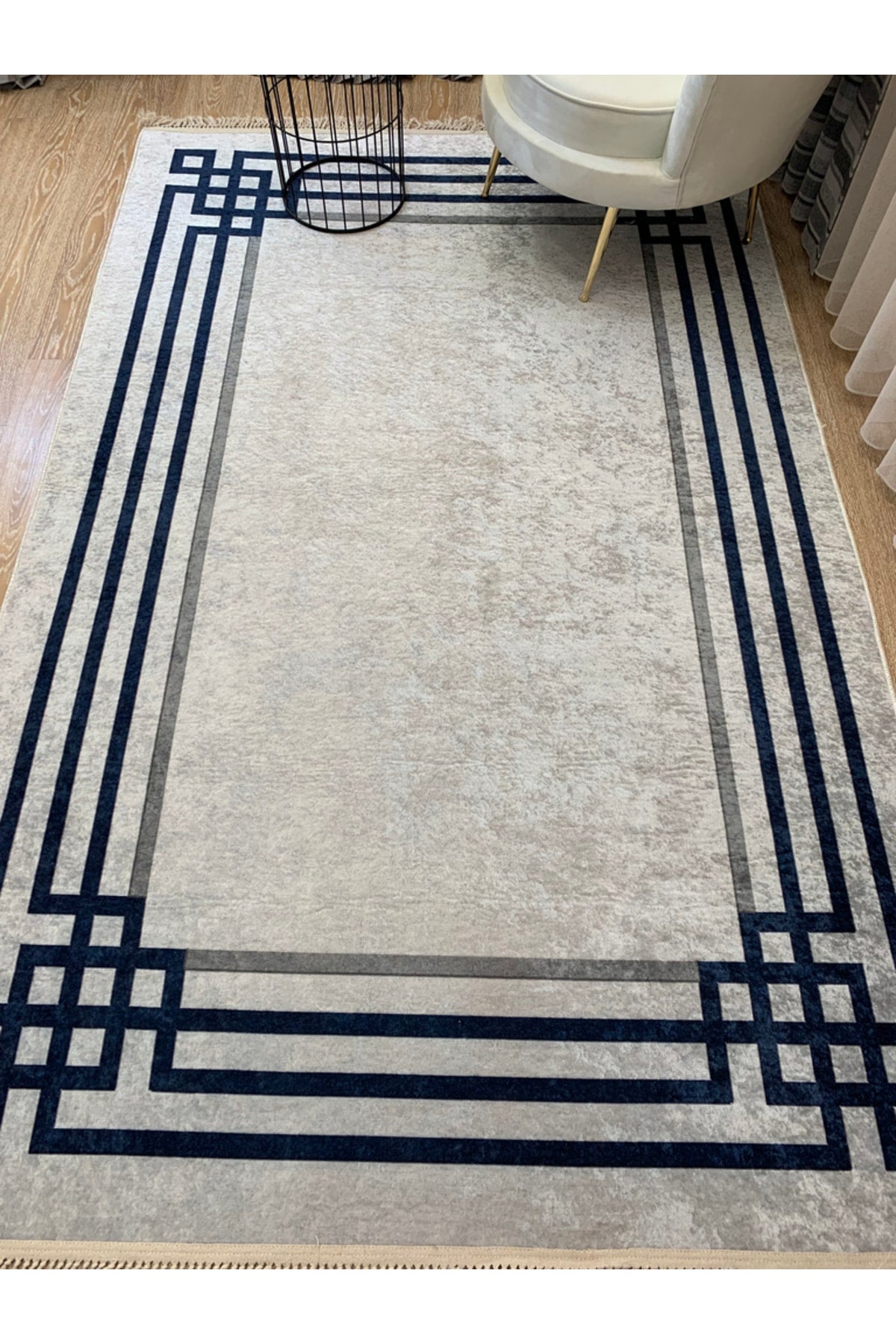 Geometric Gradient Chenille-Look Latex Non-Slip Backing Stain-Resistant Fringed Rug