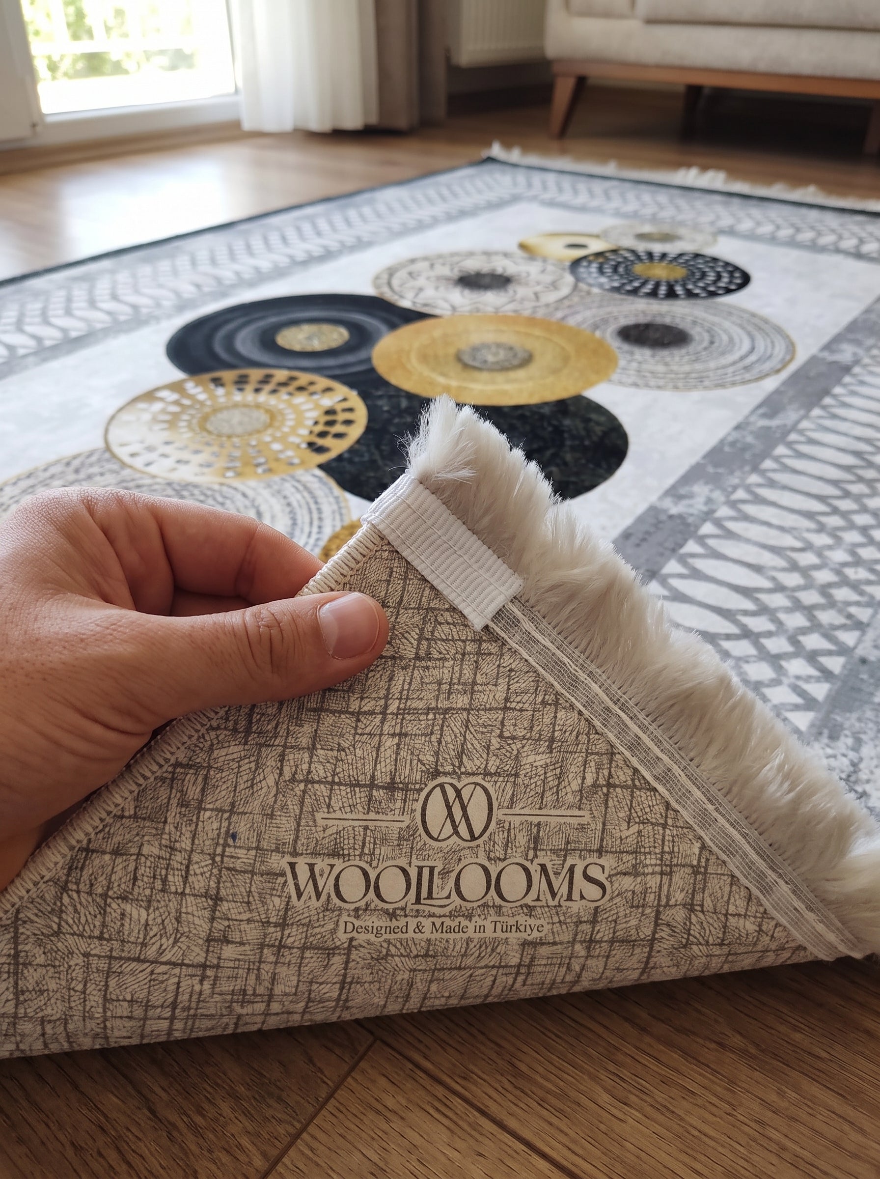 Washable Printed Gonzales Rug - Modern Abstract Disc Design
