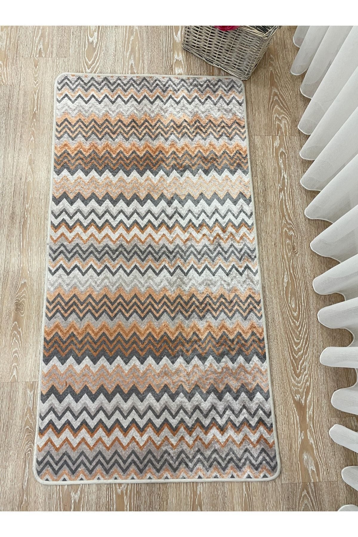 Zigzag Pattern Multicolor Latex Base Rug