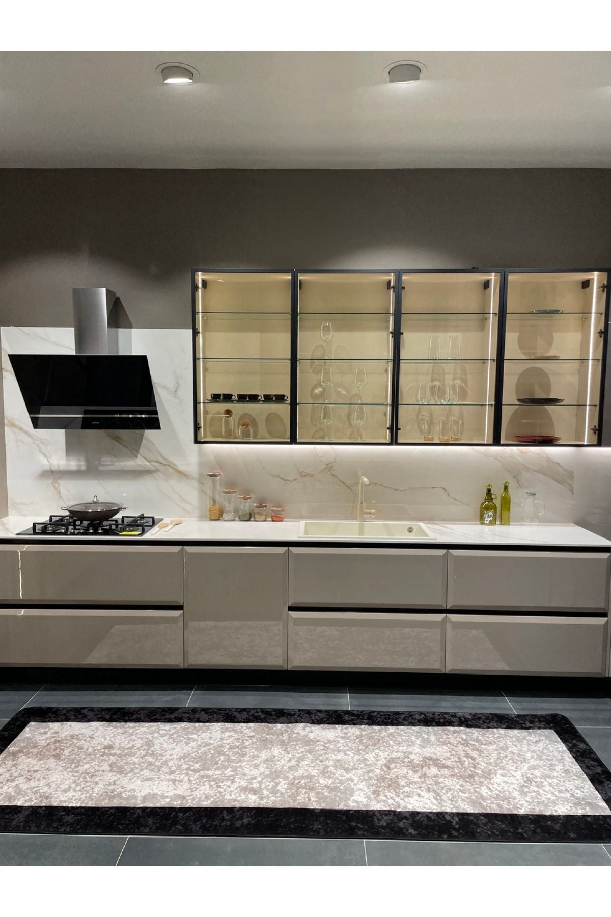 Geometric Striped Latex Leather Backing Fringeless Kitchen Rug - Gray-Black