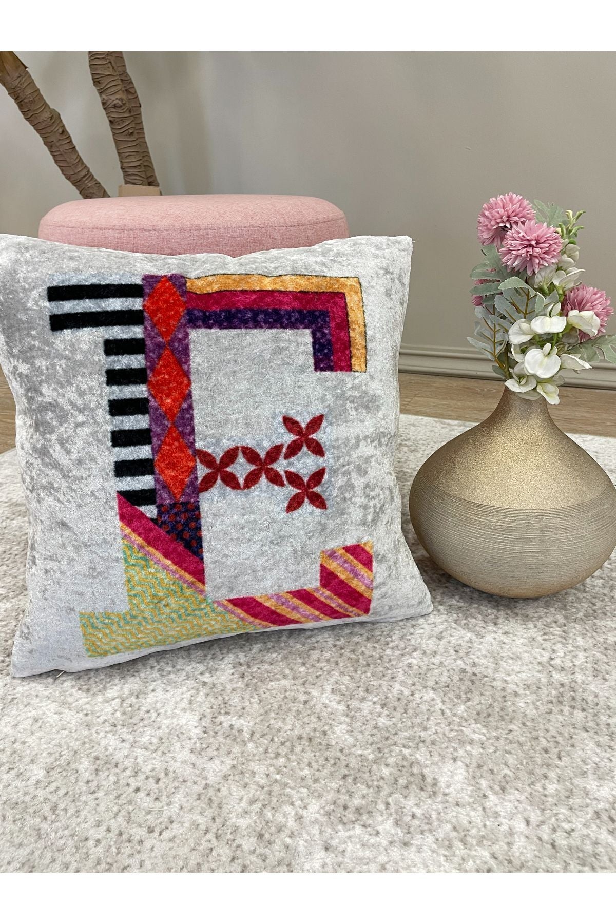 %100 Velvet Letter E Print Cushion Cover (Light Gray)