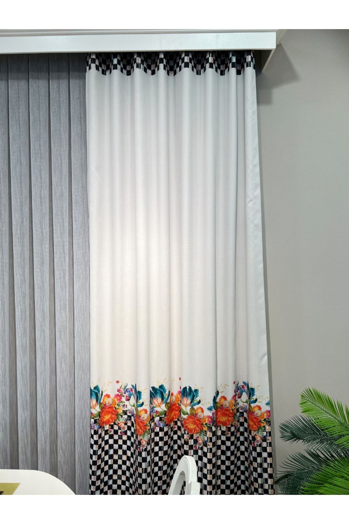 No-Pleat Extra-Reinforced Checkered Floral Blackout Curtain - Beige-Black