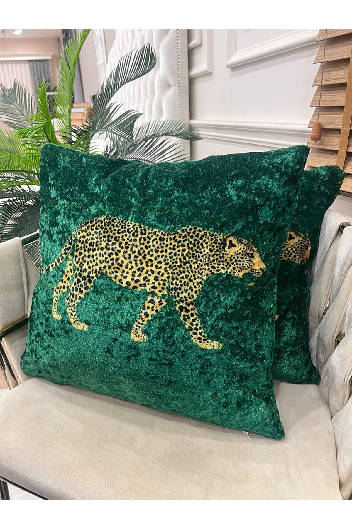 %100 Velvet Leopard Print Cushion Cover