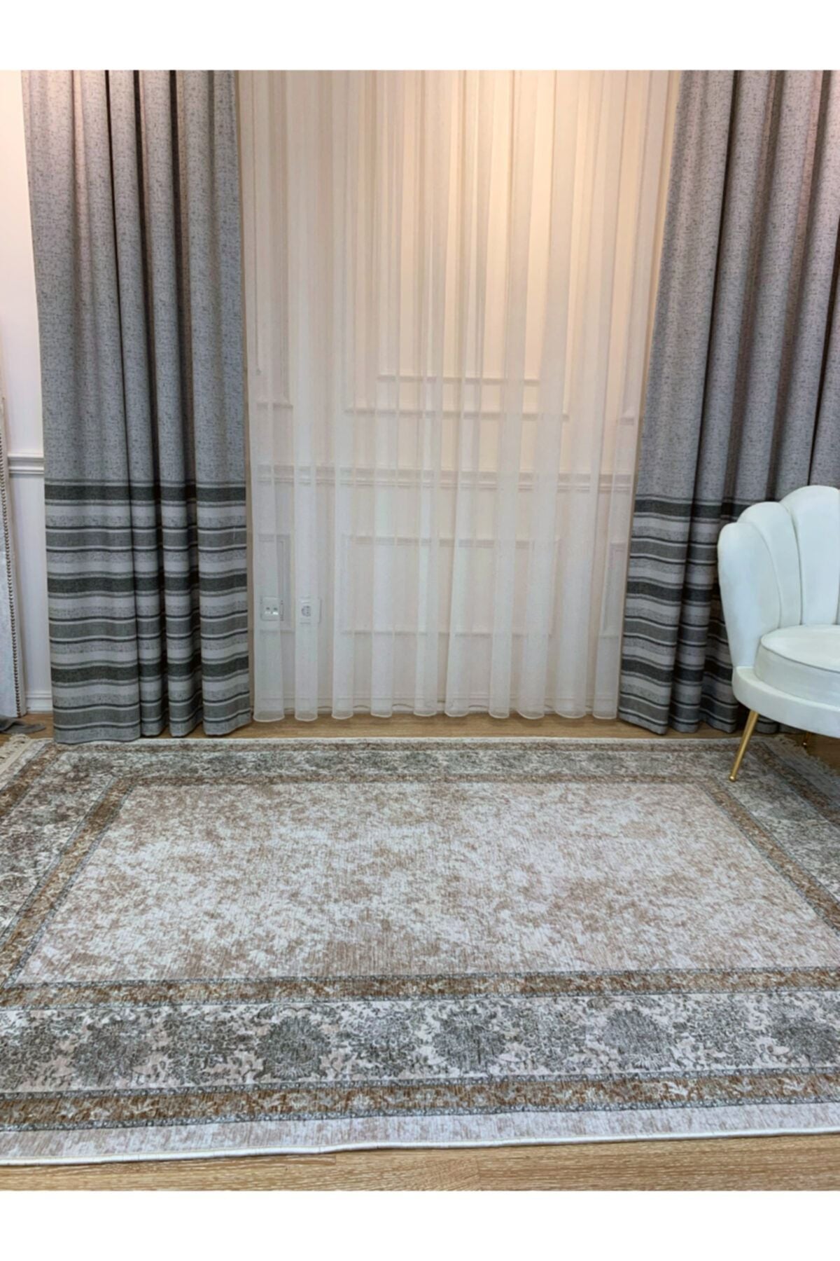 Hisar Şönil Görünüm Lateks Kaymaz Taban Leke Tutmaz Saçaklı Klasik Halı