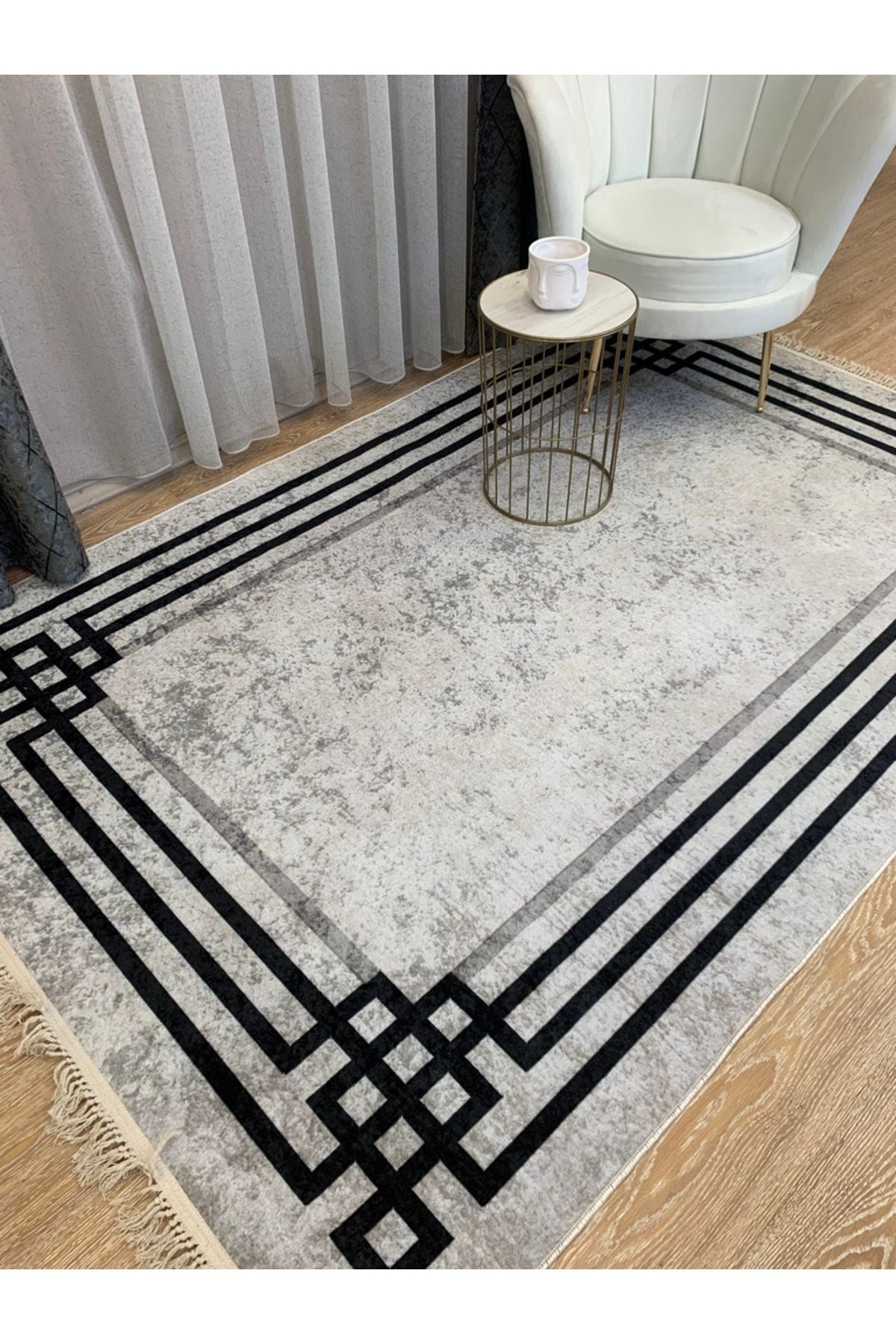 Geometric Gradient Chenille-Look Latex Non-Slip Backing Stain-Resistant Fringed Rug