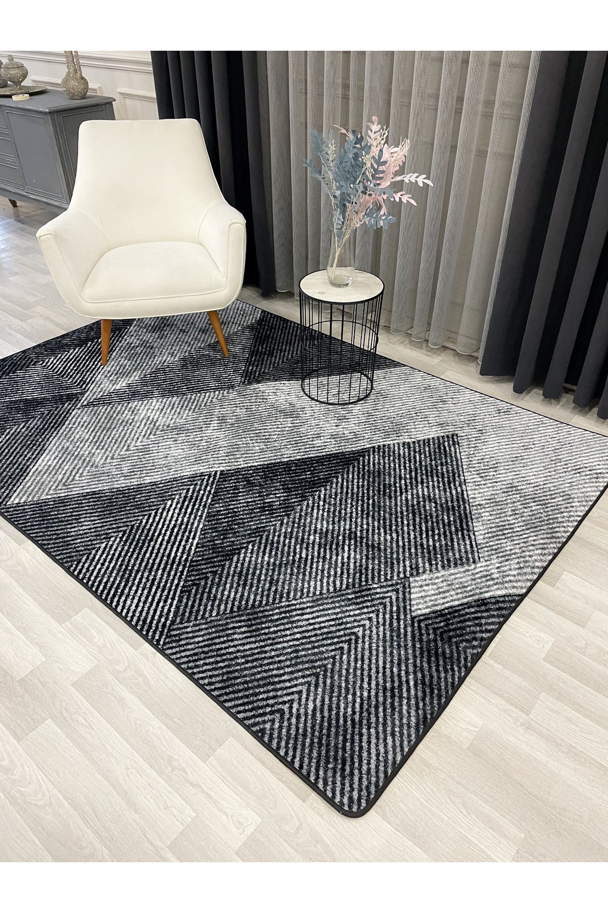Gray Geometric Pattern Non-Slip Base Runner Rug