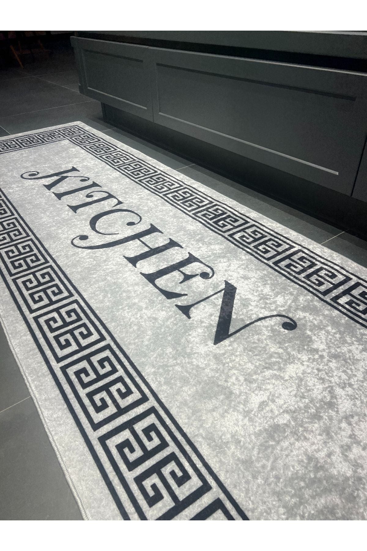 Kitchen Yazılı Bordürlü Mutfak Halısı Gri - Siyah