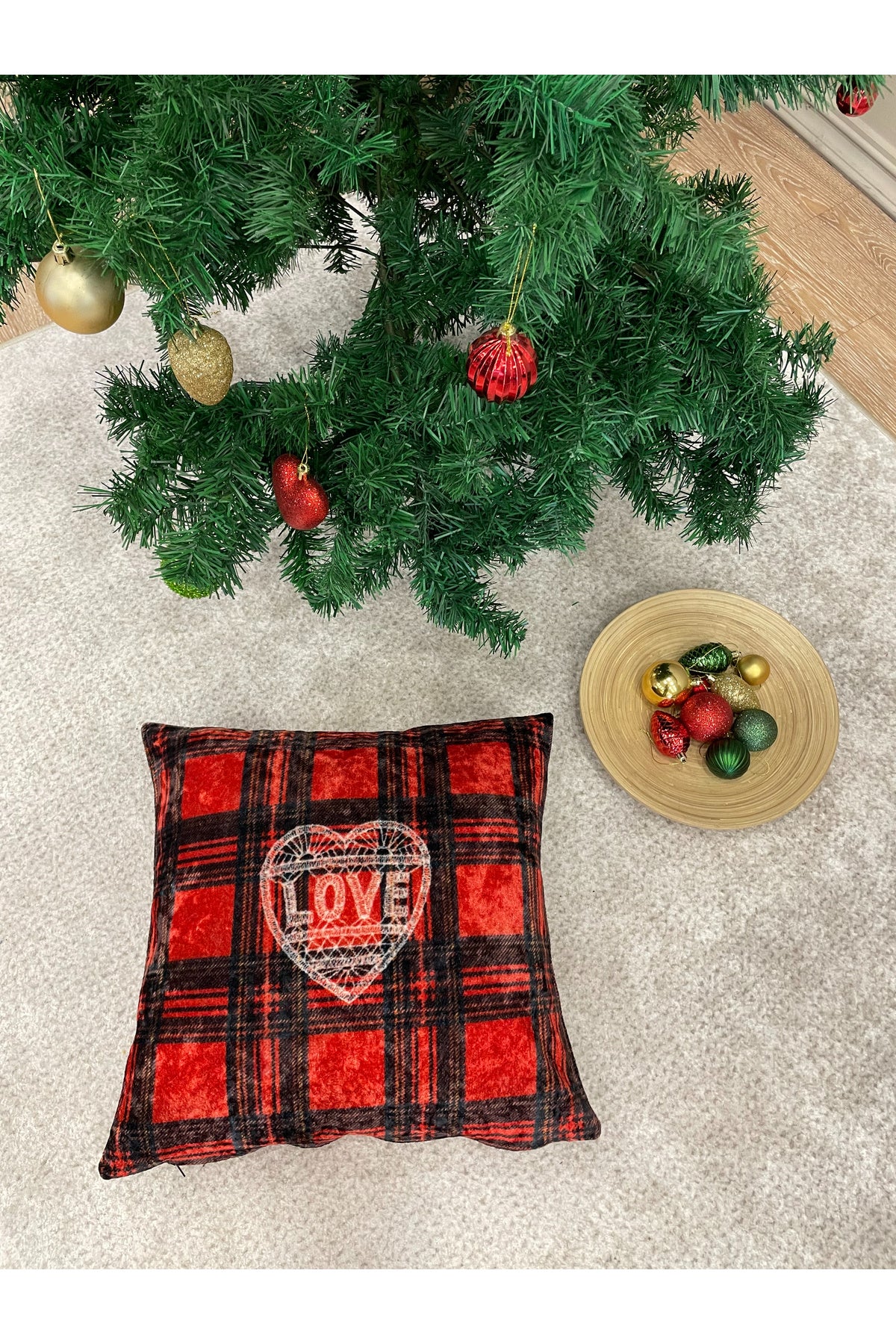 Love Plaid Pattern Velvet Cushion Cover (RED)