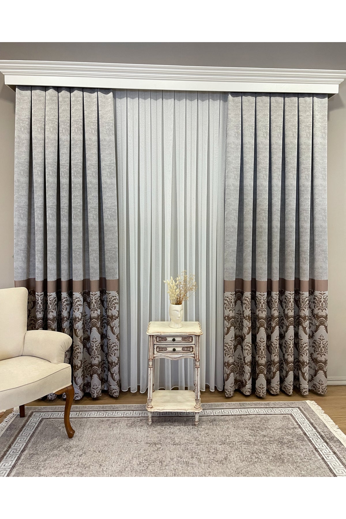 Gray Brown Damask Pattern Jacquard 1/3 Tight Pleat Jacquard Blackout Curtain