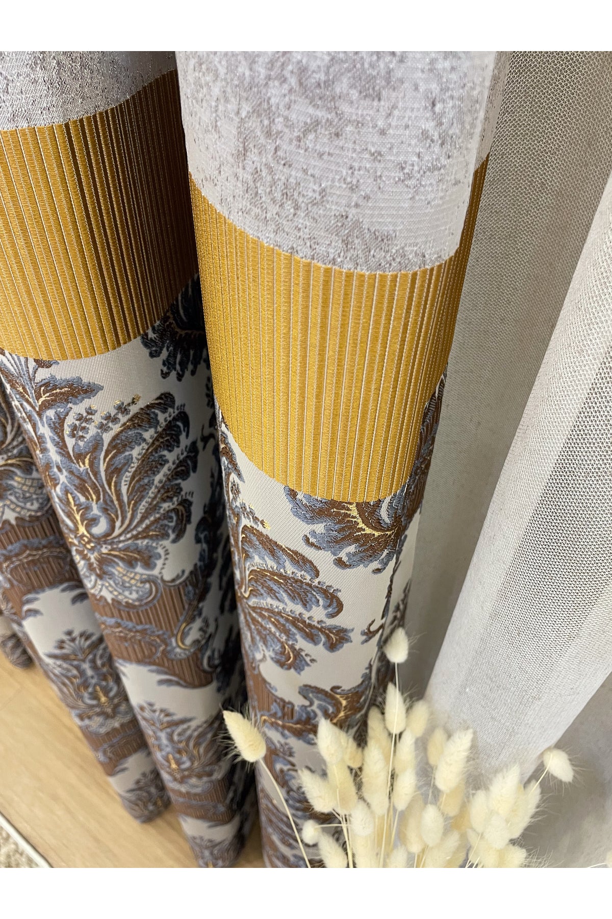 Gray Brown Damask Pattern Jacquard 1/3 Tight Pleat Jacquard Blackout Curtain