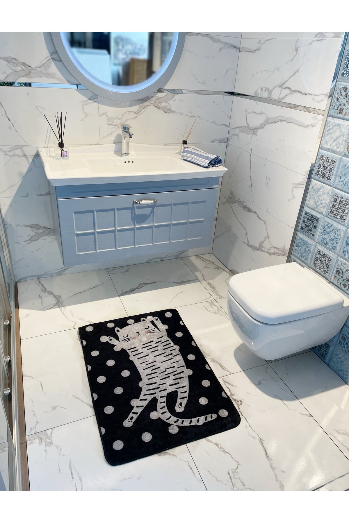 Cat Polka Dot Bathroom Mat Single Piece (Size 60x100)